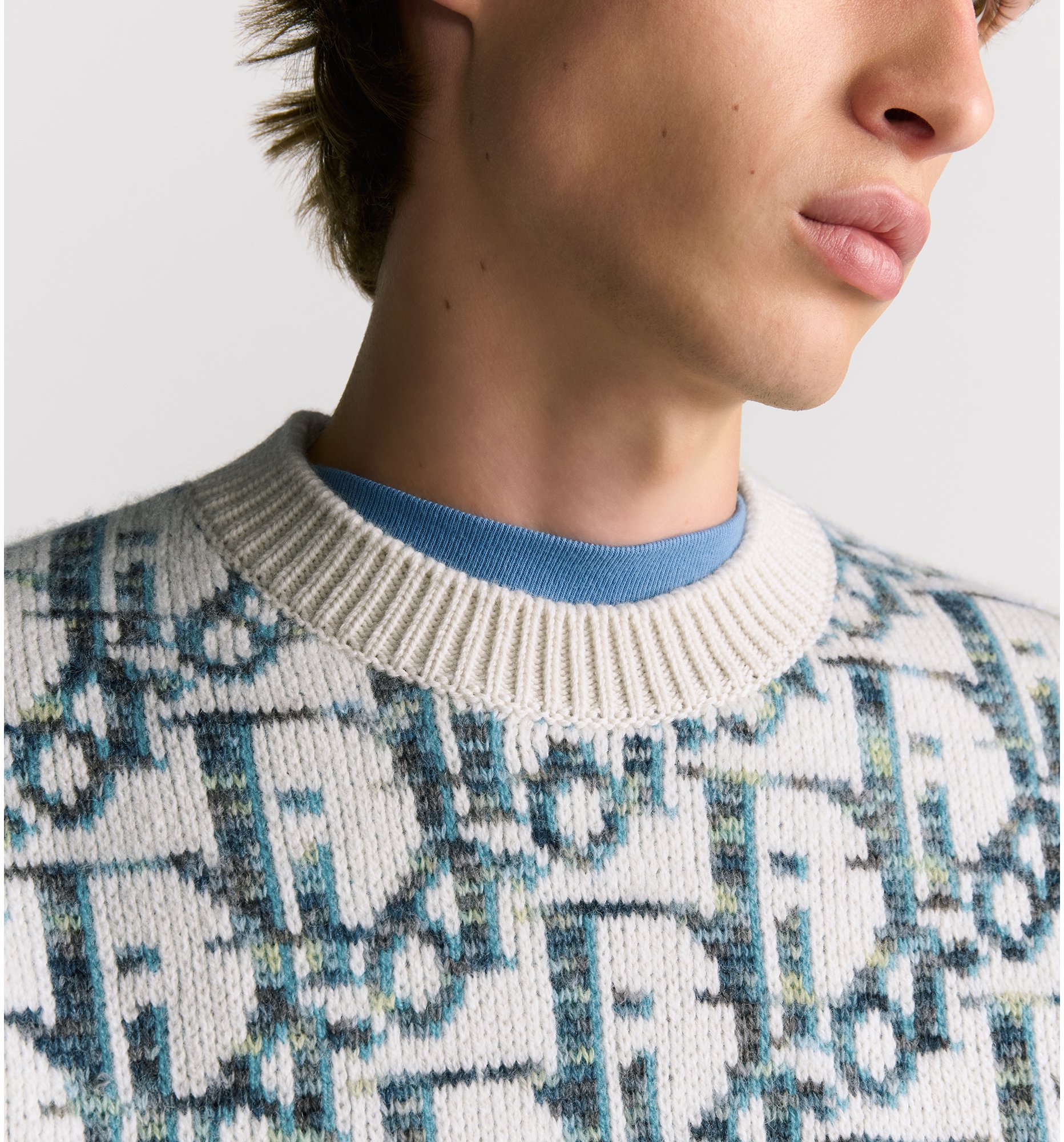 aria_look Dior Oblique Sweater Detailed view