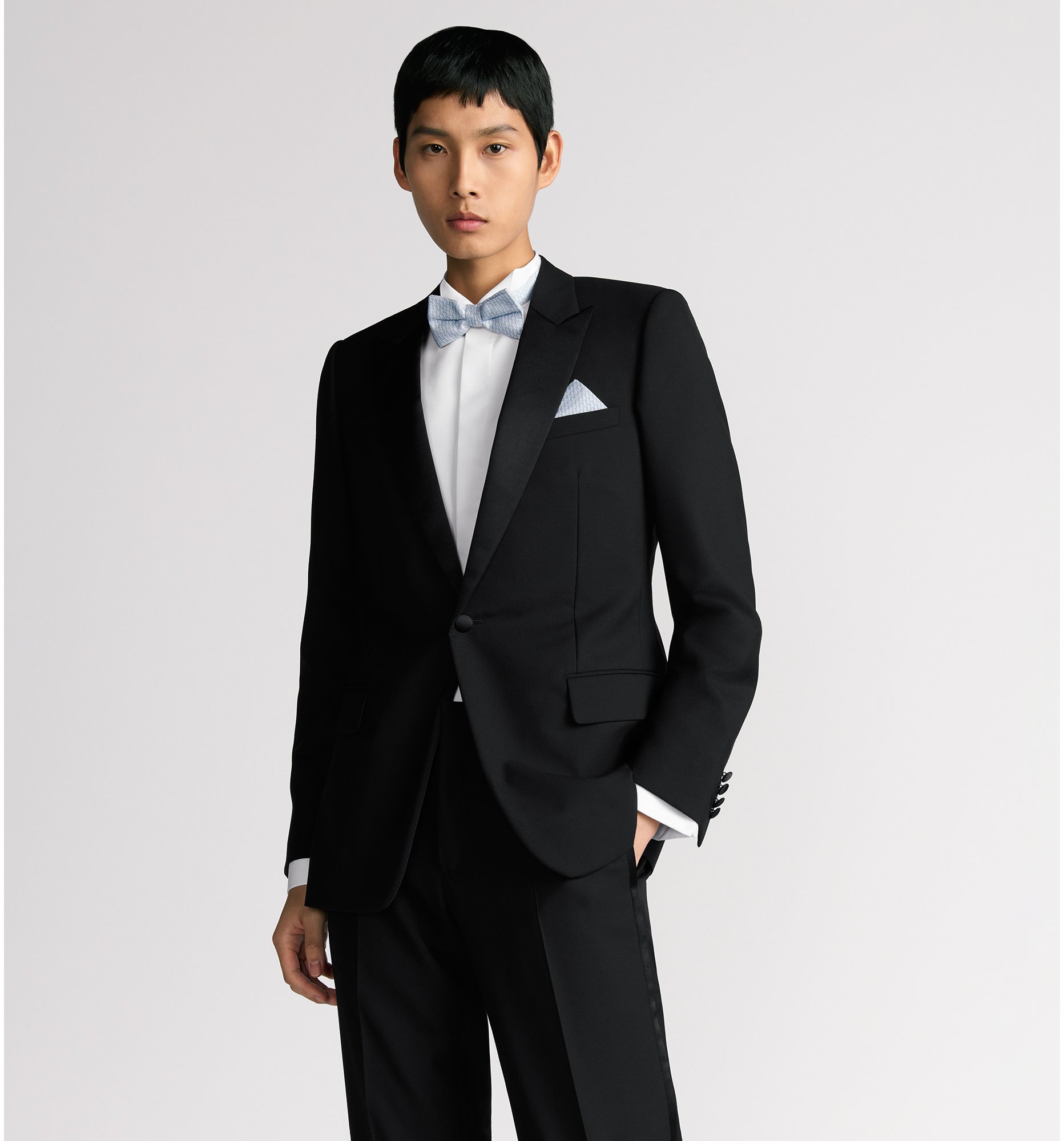 aria_look Classic Tuxedo Unfolded view