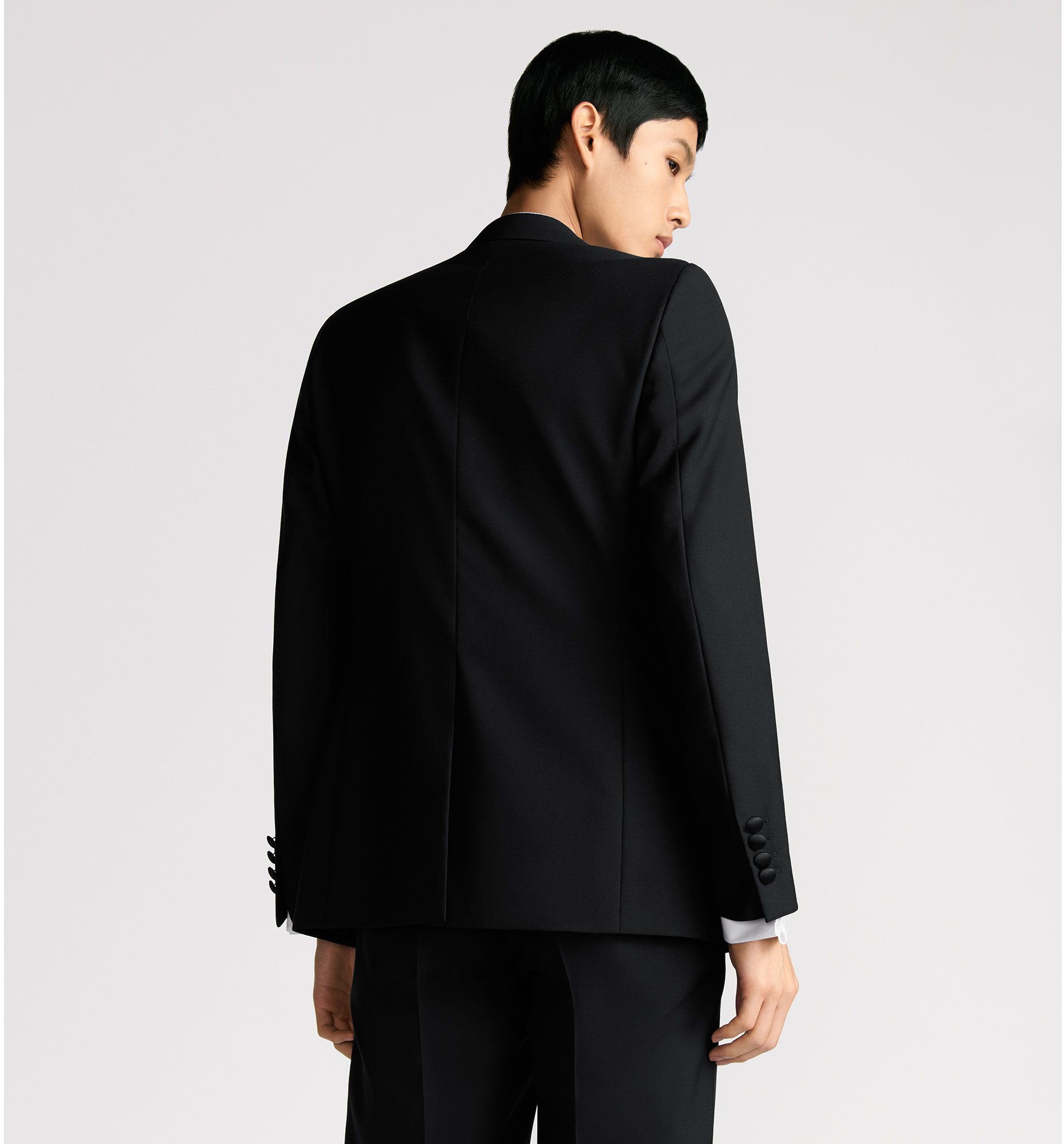 aria_look Classic Tuxedo Detailed view