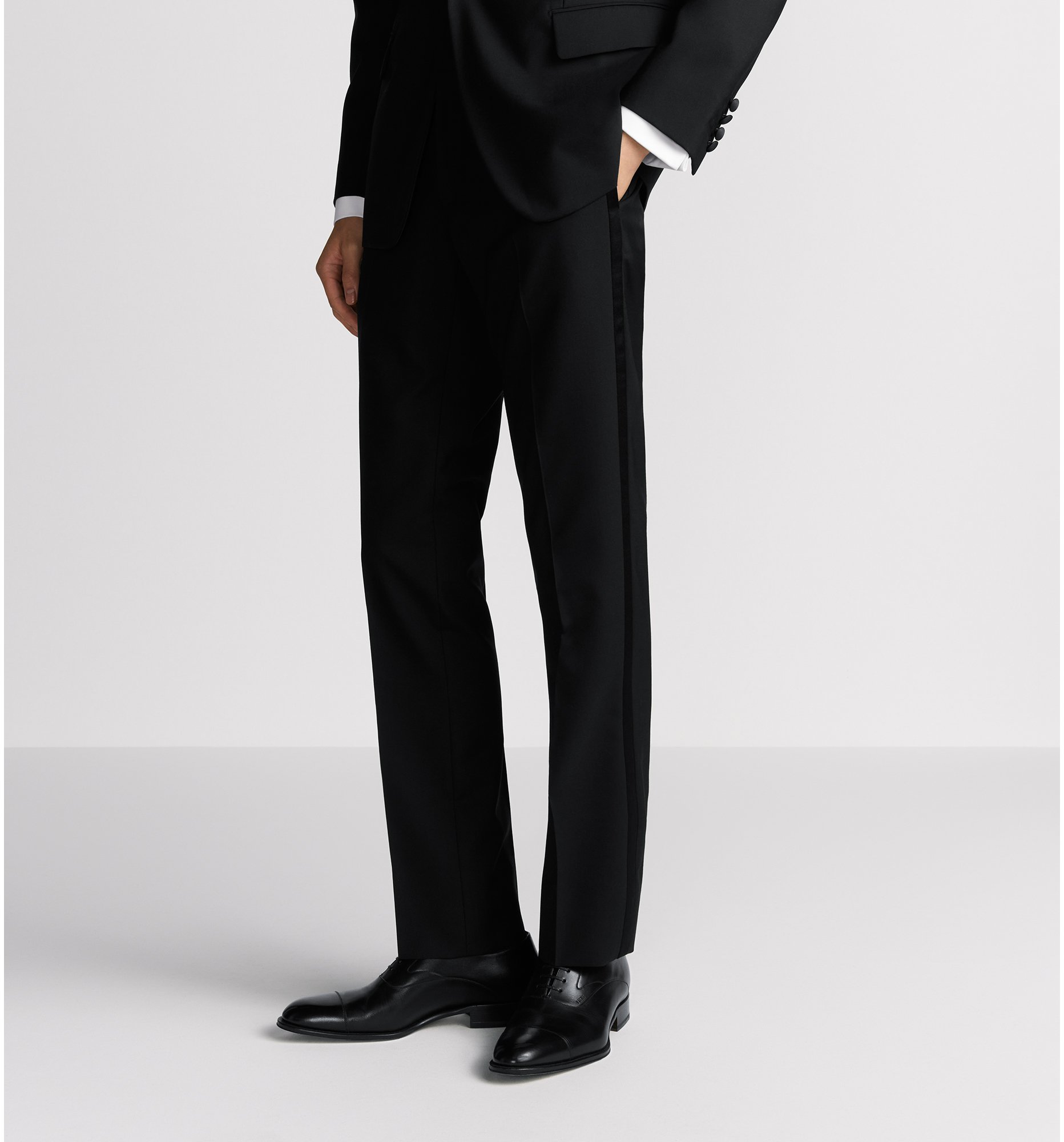aria_look Classic Tuxedo Worn view