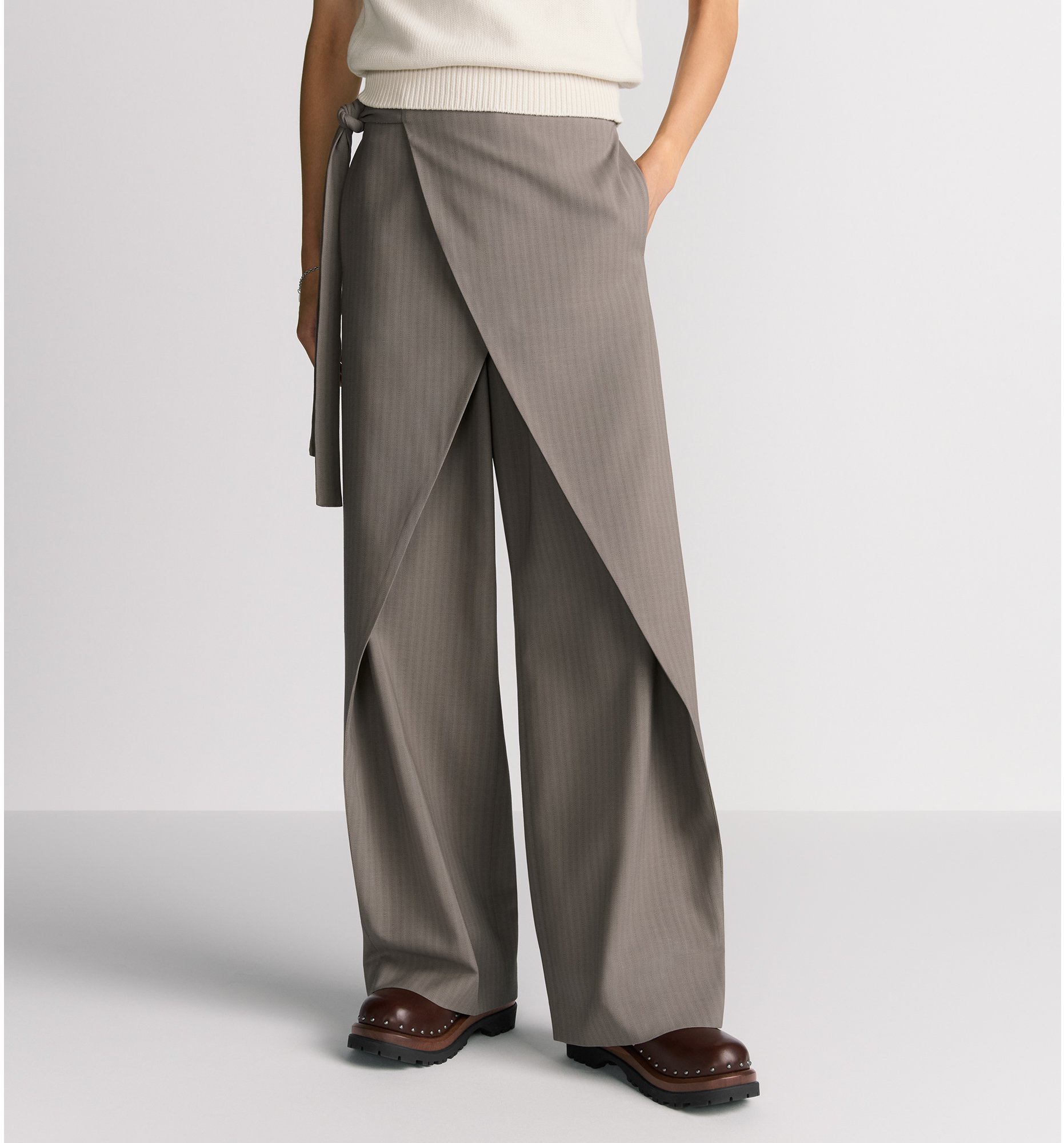 aria_look Wrap Pants Worn view