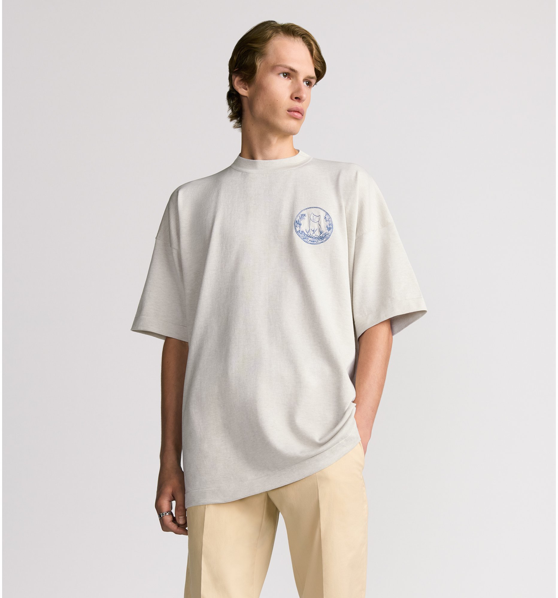 aria_look DIOR AND HYLTON NEL Knit T-Shirt, Oversized Fit Unfolded view