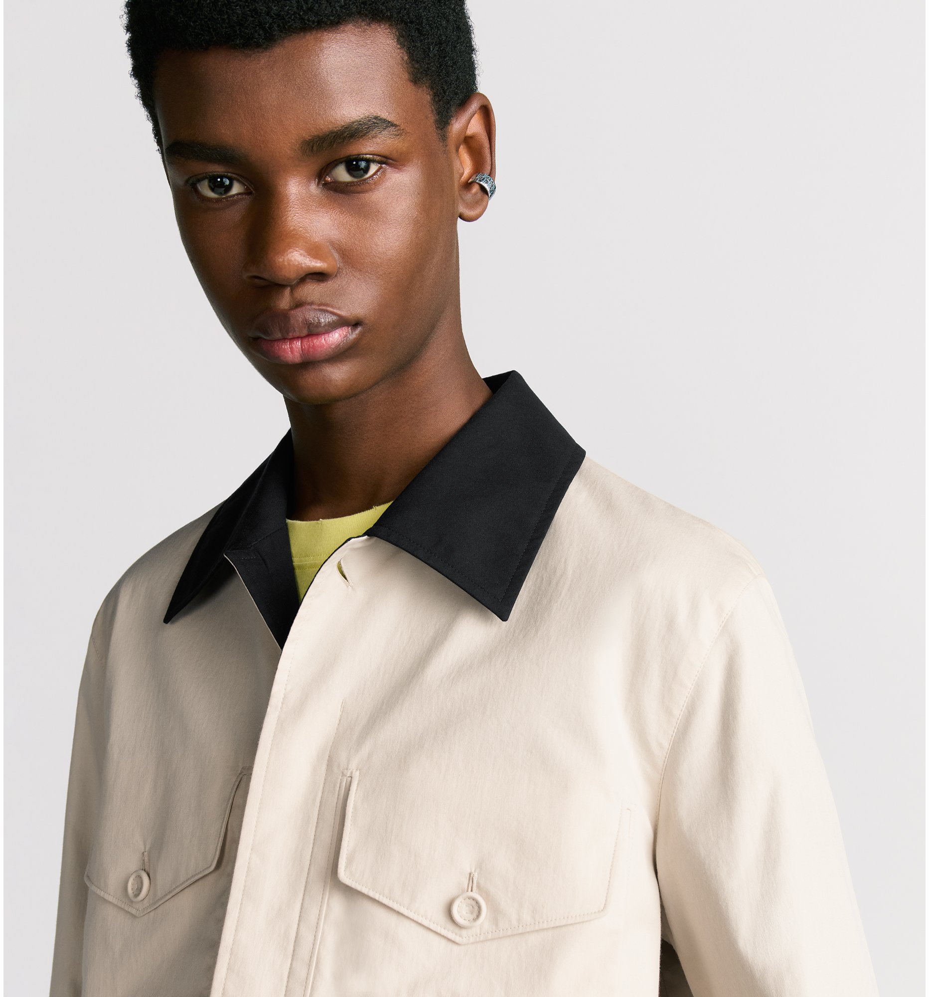 aria_look Jacket with Contrasting Spread Collar Three quarter opened view