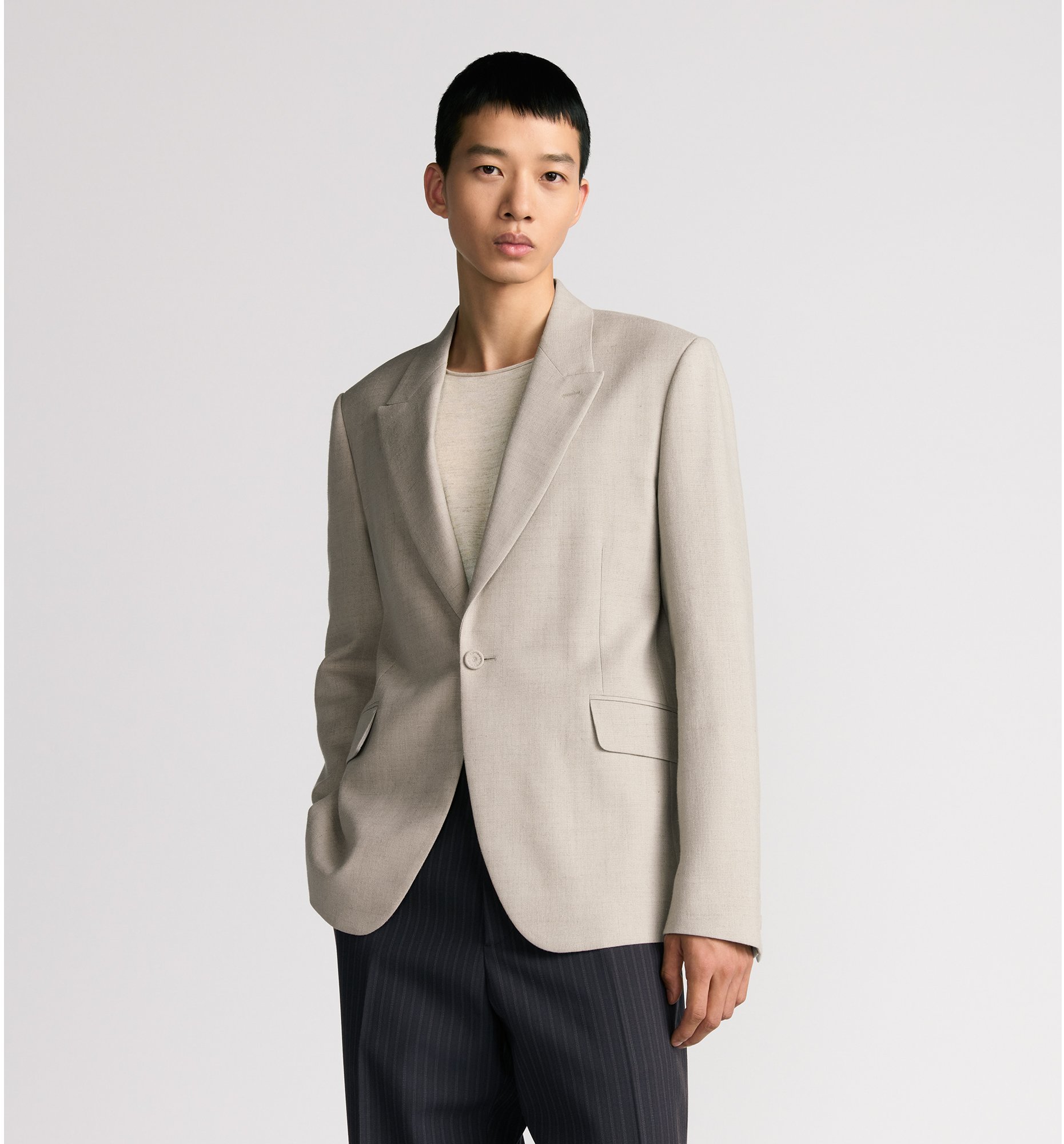aria_look Jacket with Rounded Closure Front view