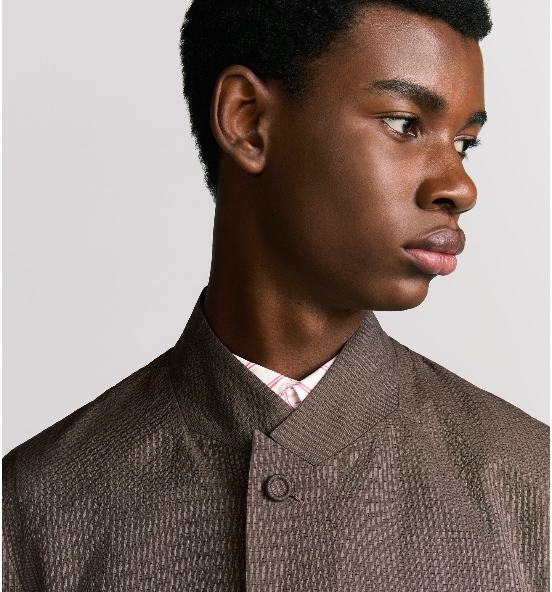 aria_look Jacket with Buttoned Collar Three quarter opened view