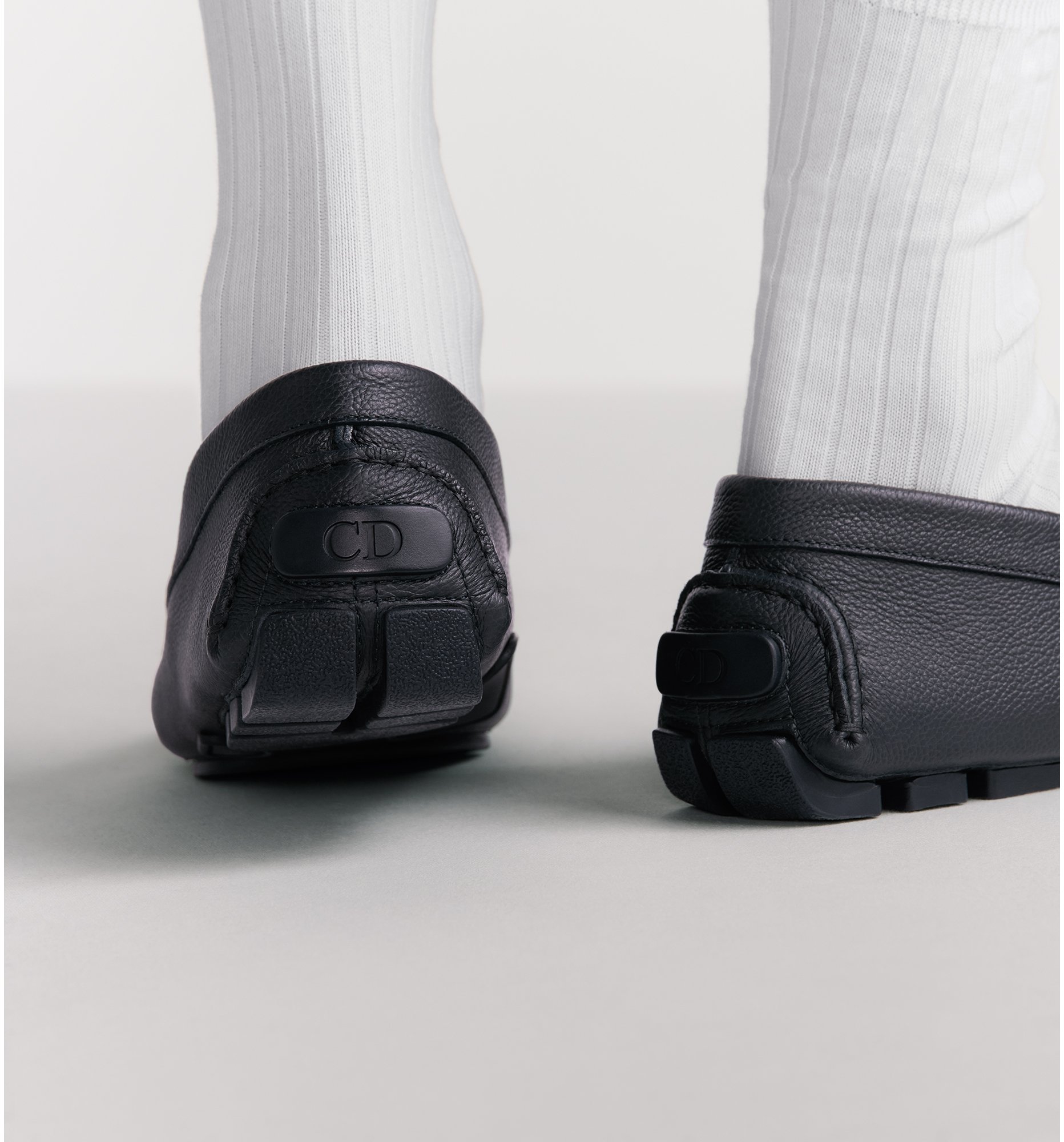 aria_look Dior Odéon Loafer