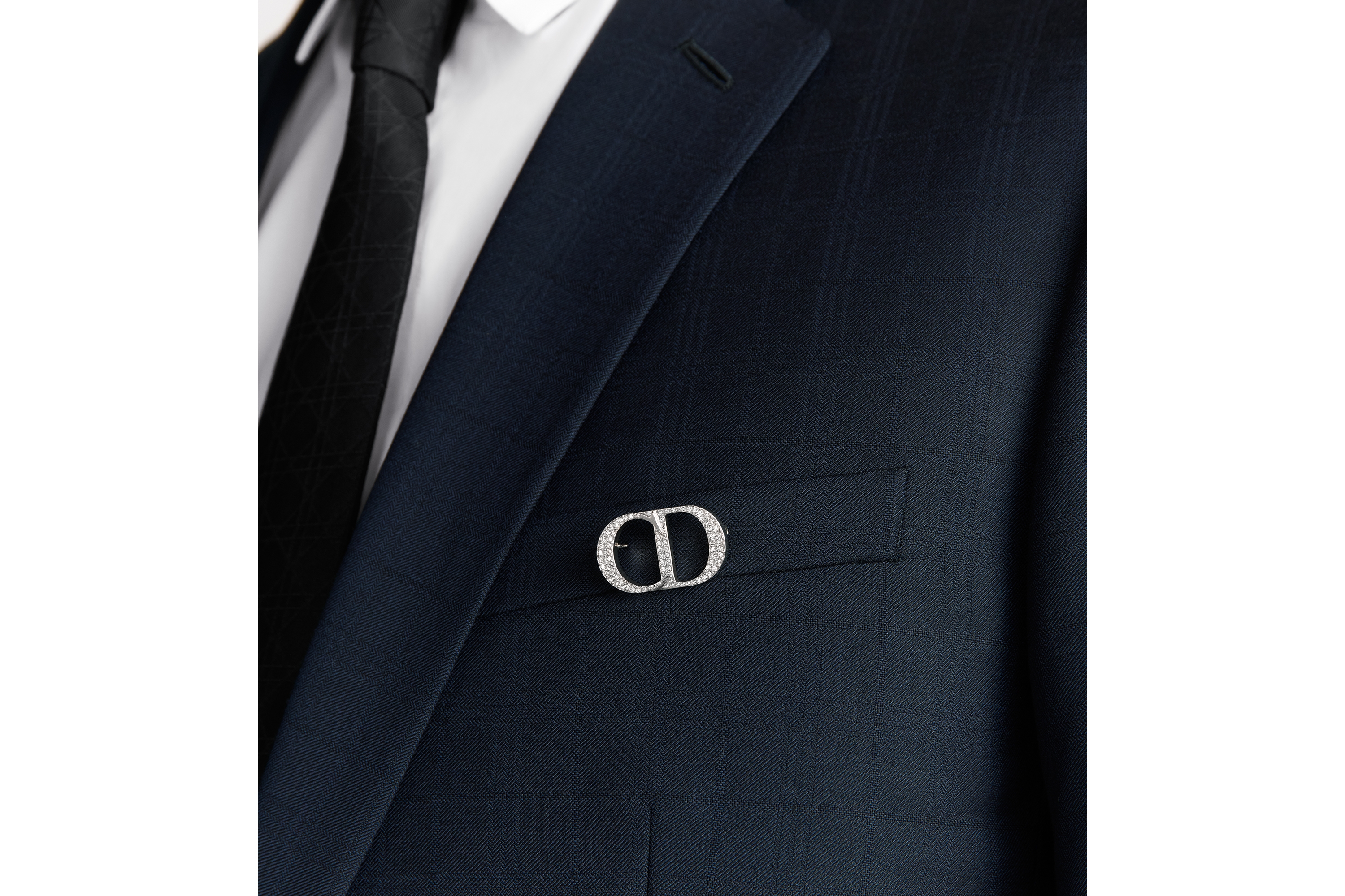 Look CD Icon Brooch Silver and White Crystals E39