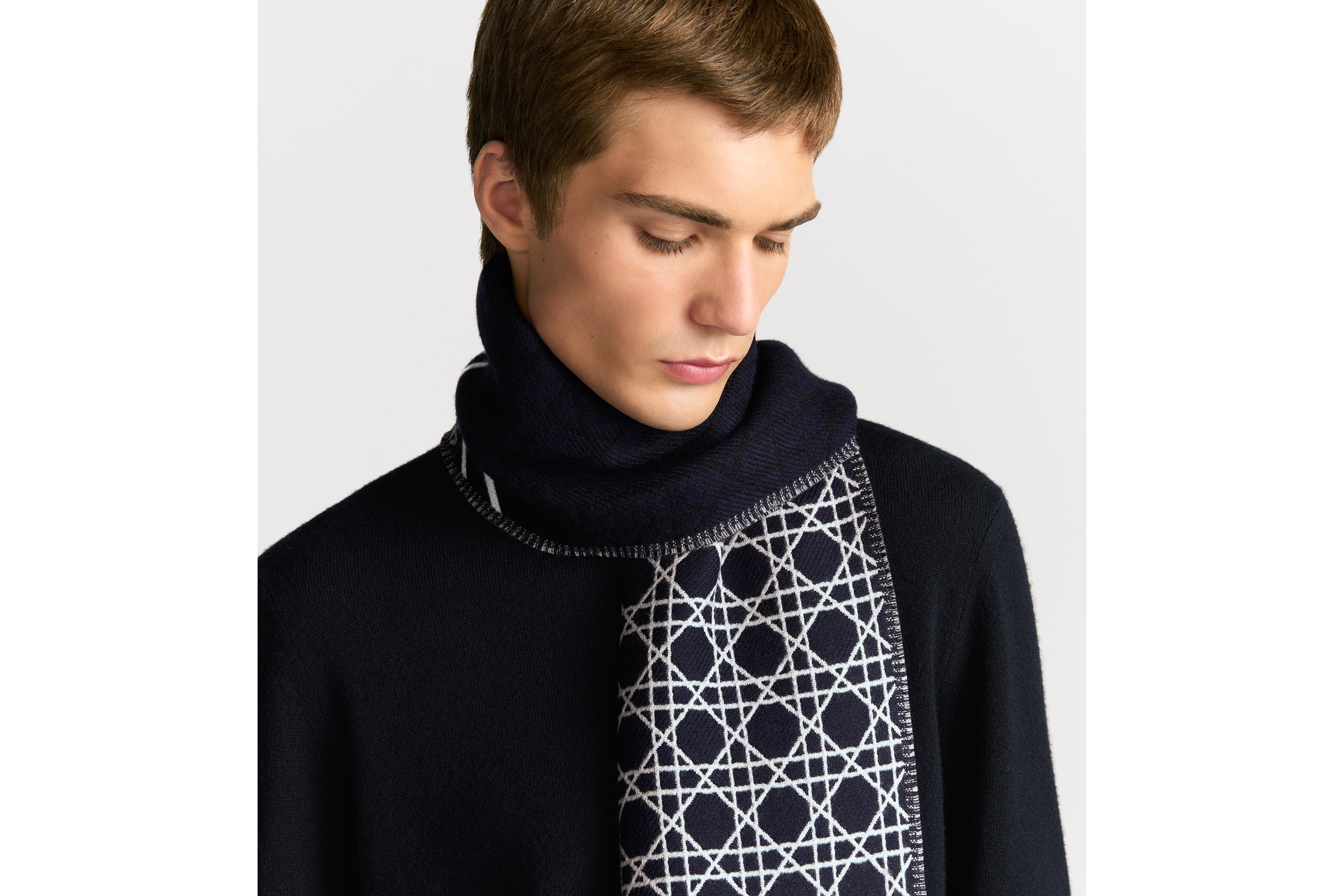 Look Striped Cannage Scarf Navy Blue, Gray and White Wool E33