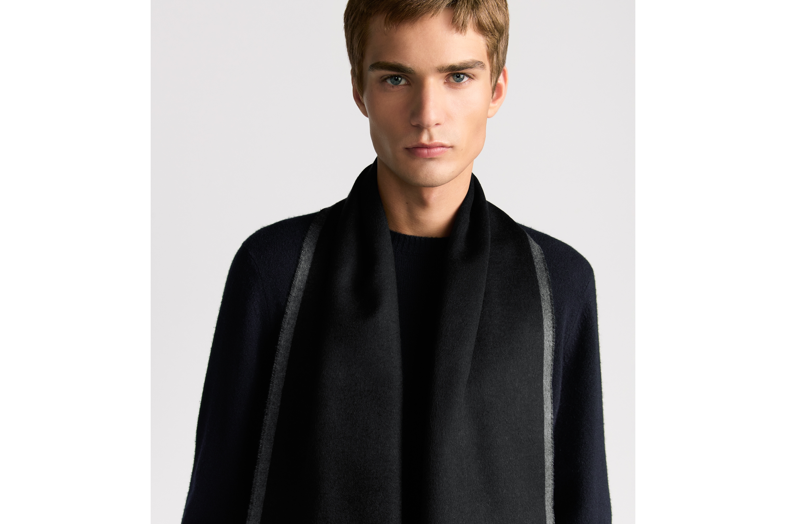 Look Double-Sided CD Icon Scarf Black and Gray Silk E33