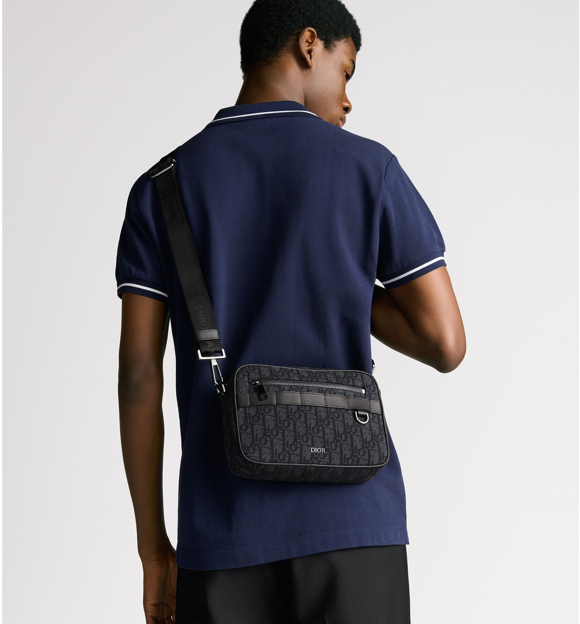 디올 스트랩이 달린 미니 사파리 백 2ESWS011YKY_H03E