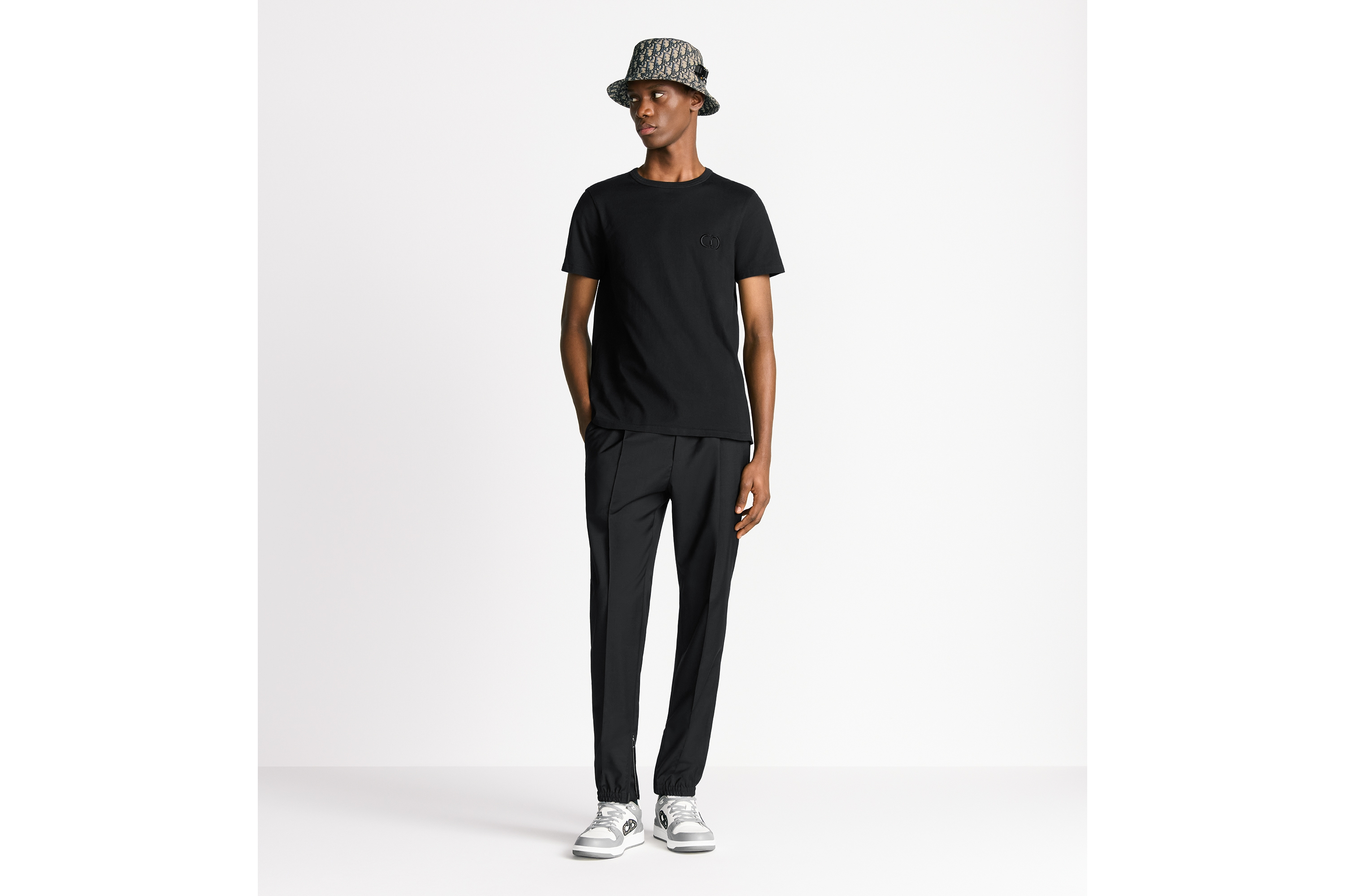 Look CD Icon T-Shirt, Regular Fit Black Cotton Jersey E08