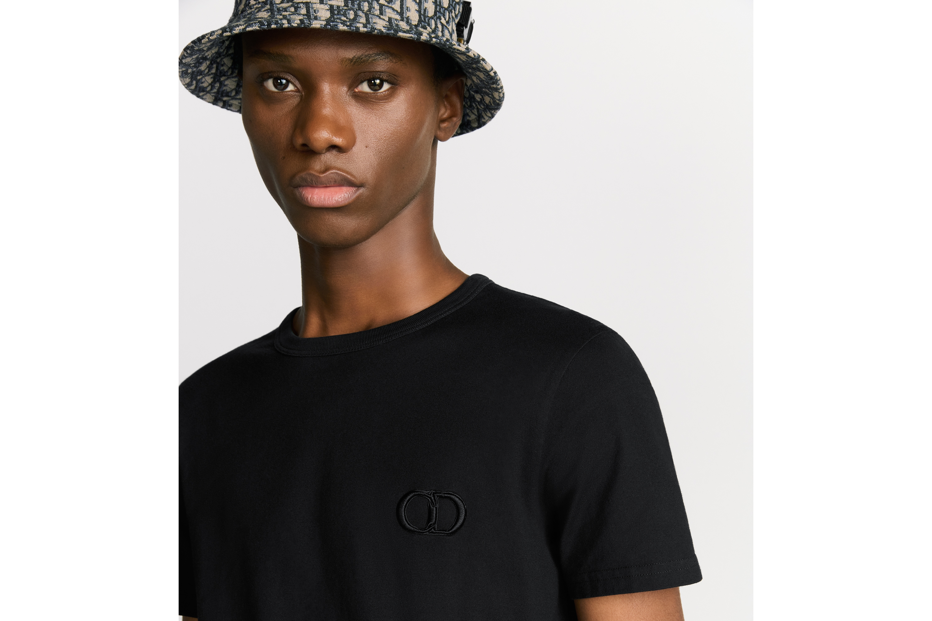 Look CD Icon T-Shirt, Regular Fit Black Cotton Jersey E10