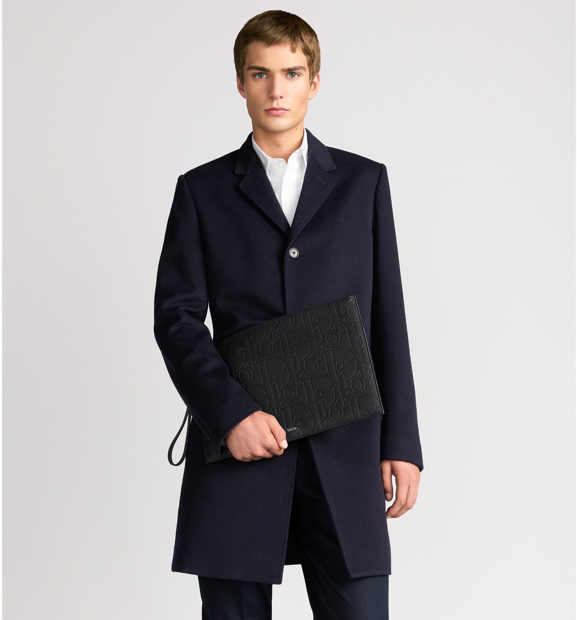 디올 A4 파우치 2ESCA549LLG_H00N