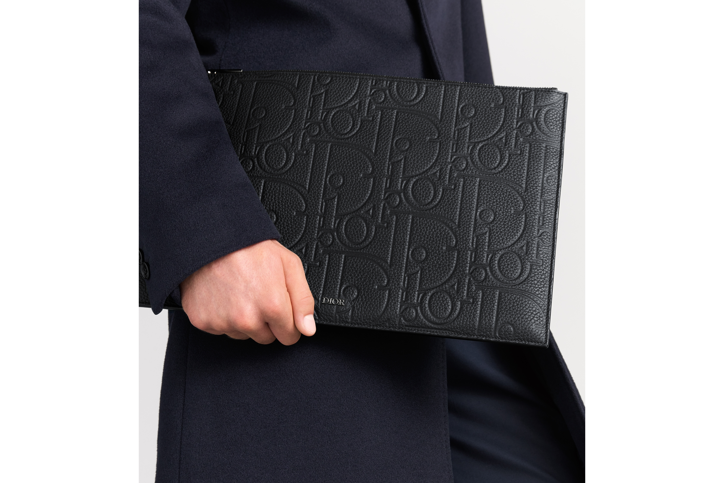 look_image_alt_prefix Pouch in A4-Format Dior Gravity Leder in Schwarz und genarbtes Kalbsleder in Schwarz E43