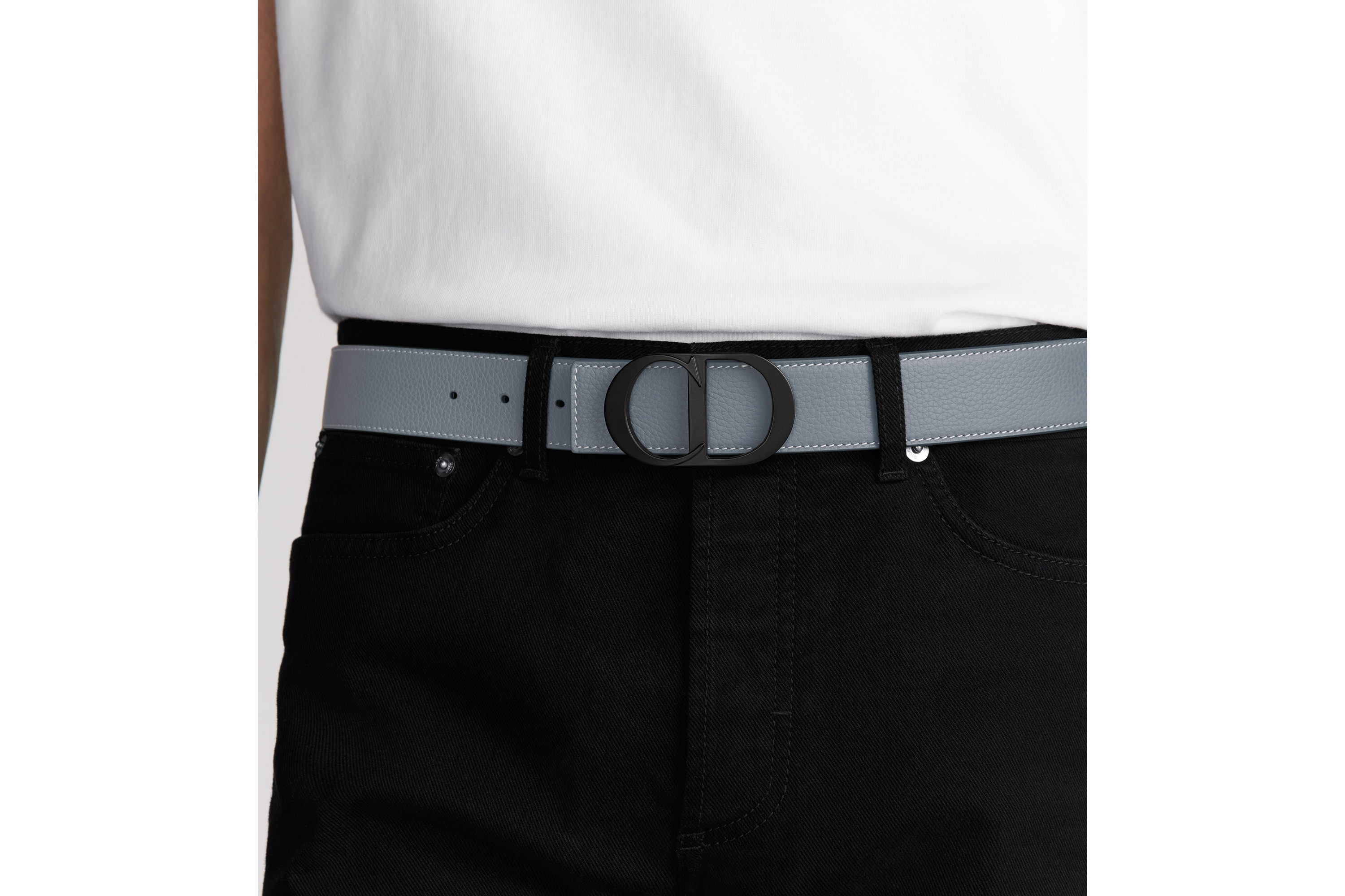 look_image_alt_prefix CD Icon Gürtelschnalle Messing mit mattem Lack-Finish in Schwarz, 35 mm E46