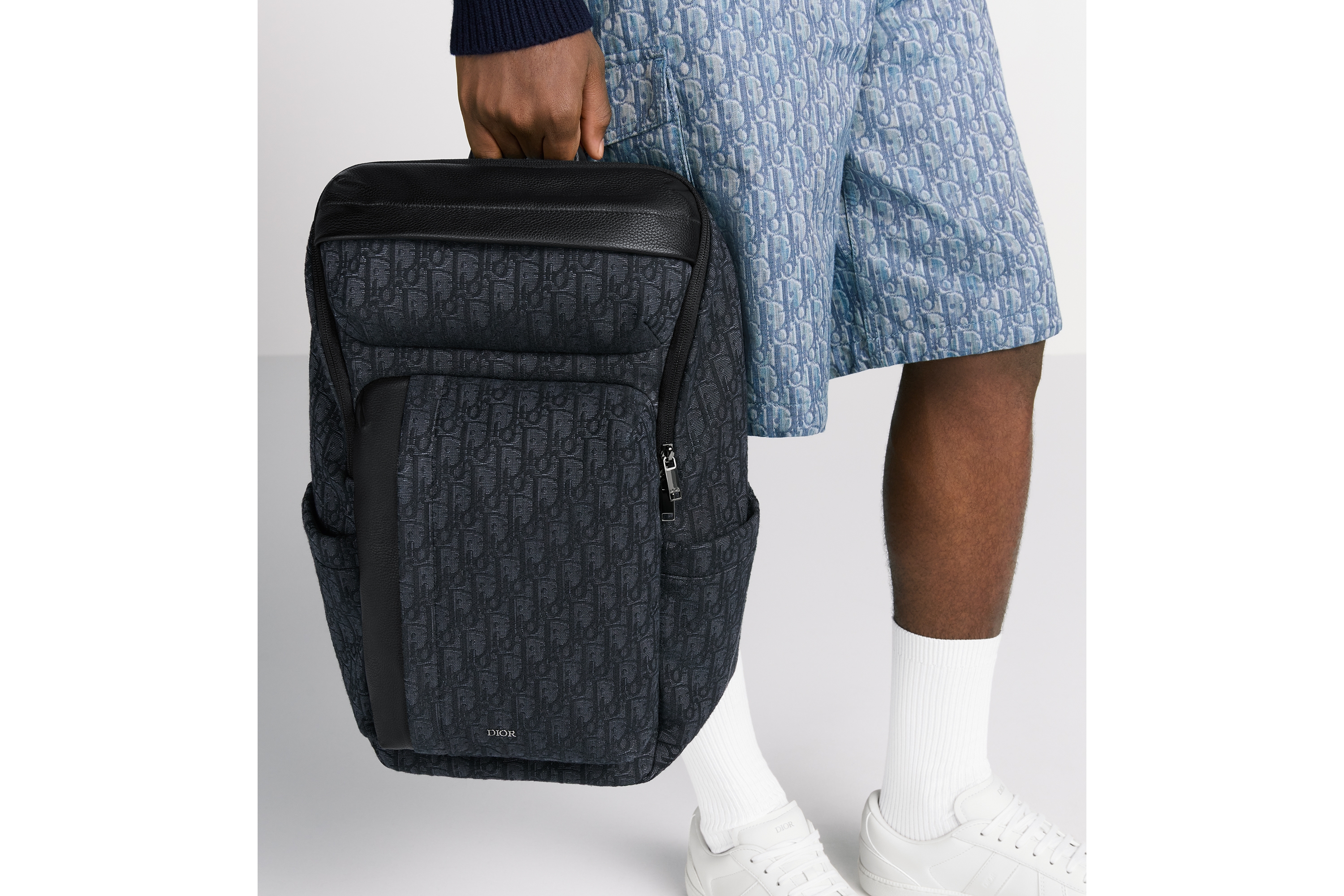 look_image_alt_prefix Rider Soft Rucksack mit Reißverschluss Dior Oblique Jacquard in Schwarz und genarbtes Kalbsleder in Schwarz E20