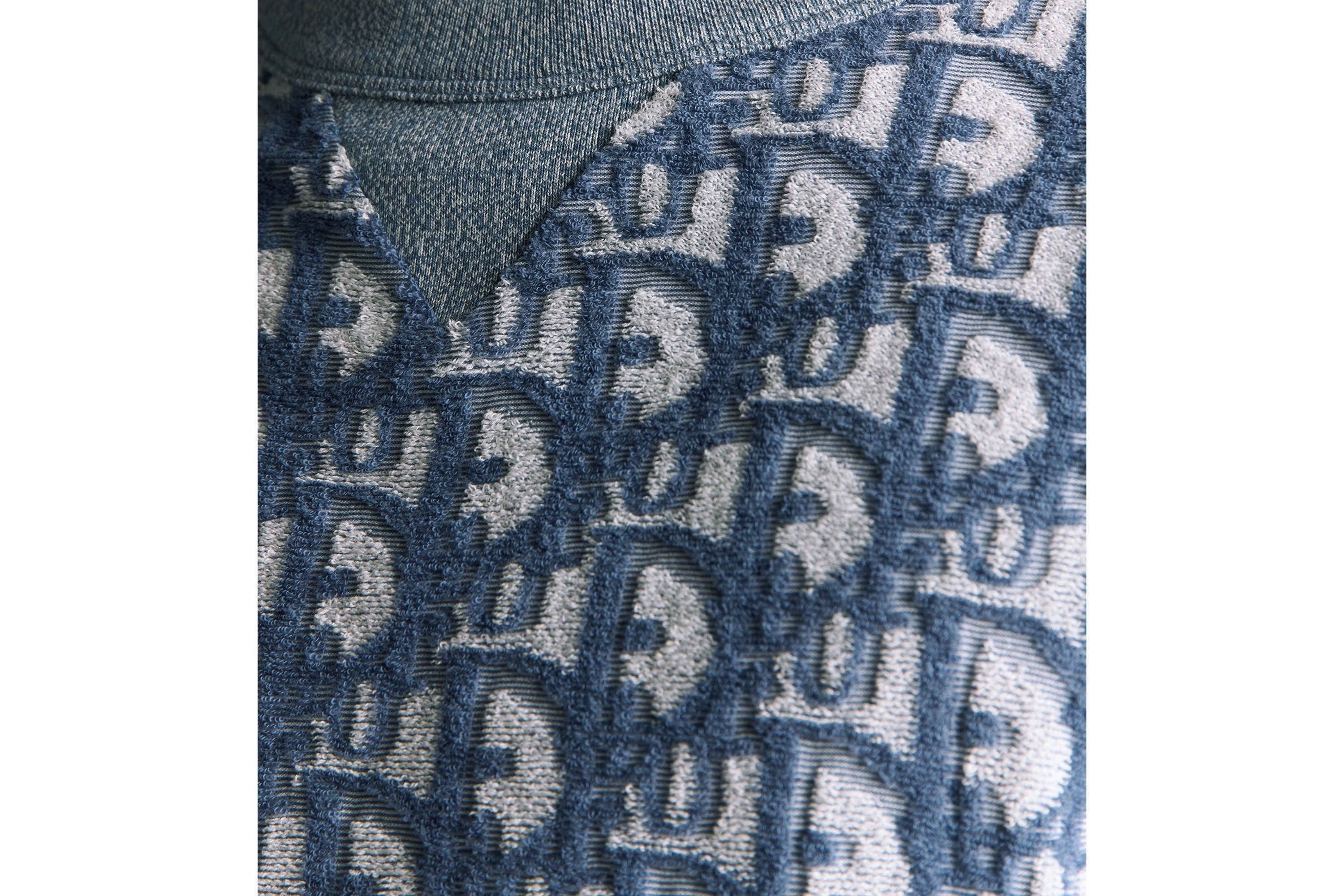 Look Dior Oblique T-Shirt, Relaxed Fit Blue and White Terry Cotton Jersey E10