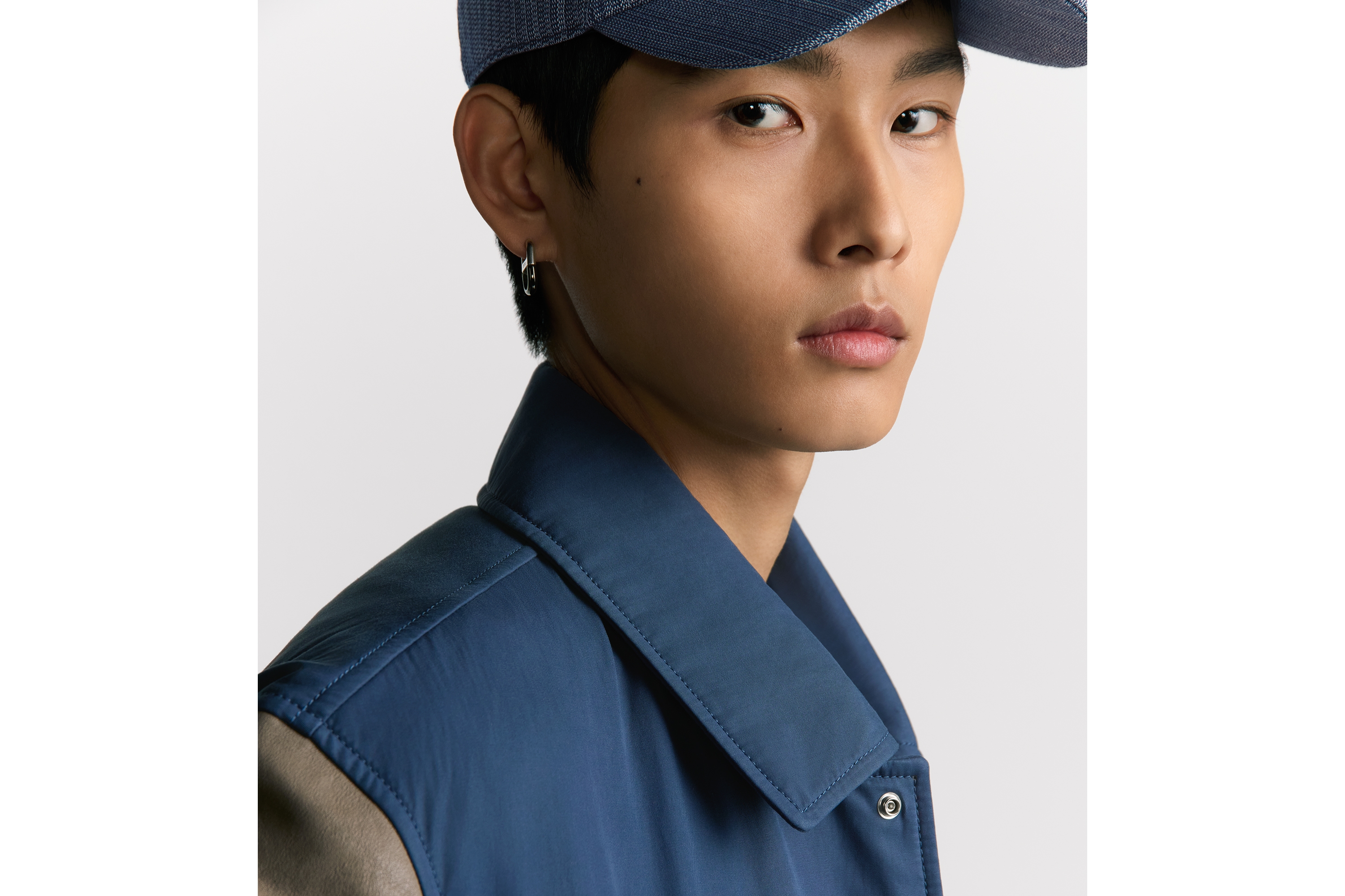 Look Christian Dior Couture Lily of the Valley Varsity Jacket Blue Cotton Twill and Brown Lambskin E04