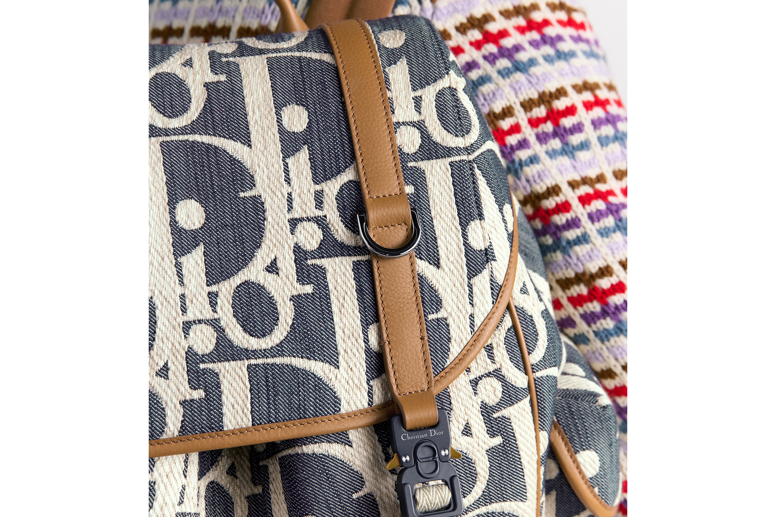 Look Dior Hit the Road Backpack with Flap Blue and Beige Raffia-Effect Dior Oblique Denim with Brown Grained Calfskin E22