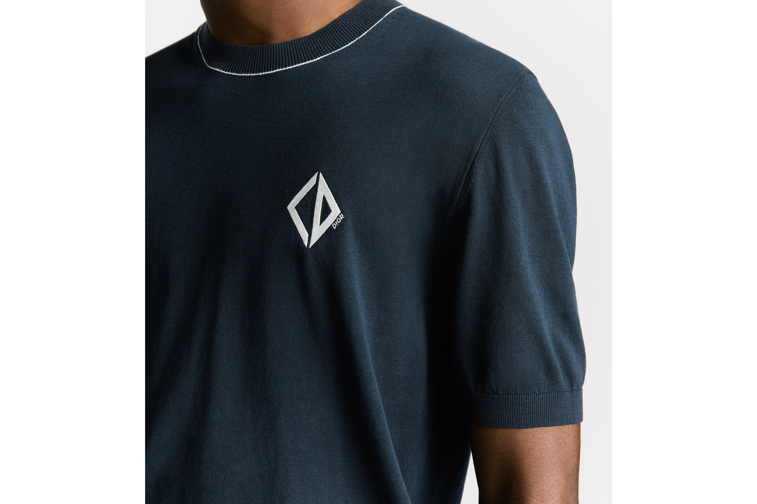 Look CD Diamond Short-Sleeved Sweater Blue Cotton and Silk Jersey E10