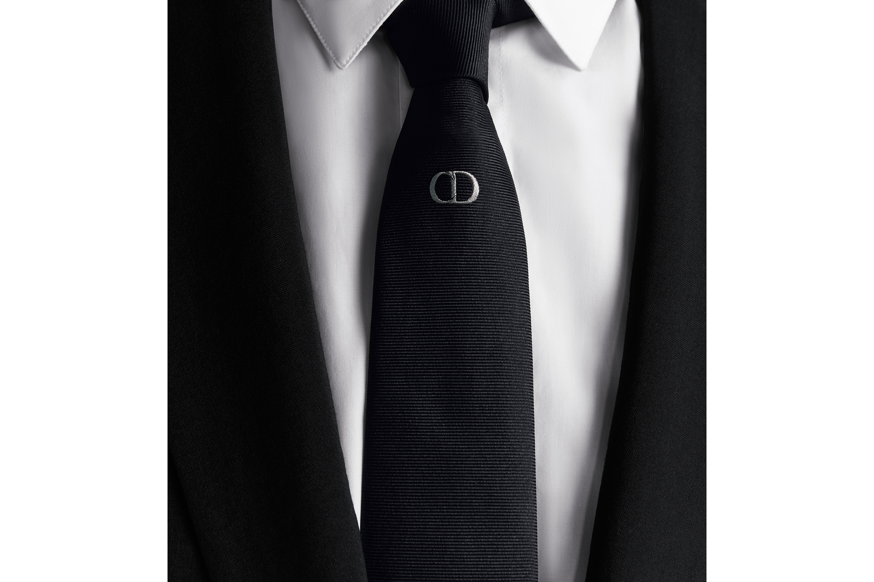 Look CD Icon Tie Black Silk E36