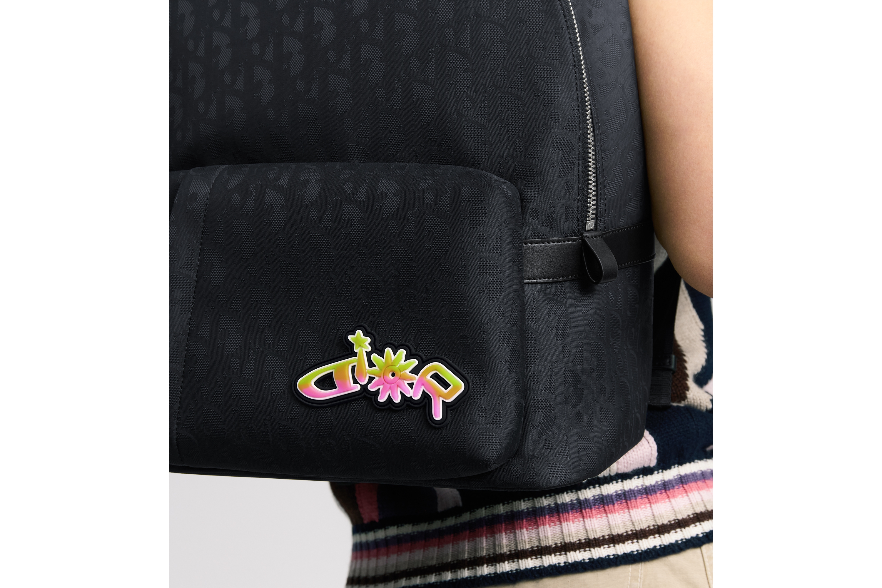 look_image_alt_prefix Mochila DIOR AND LEWIS HAMILTON com zíper Nylon Dior Oblique preto e tecido técnico com efeito de couro preto E21