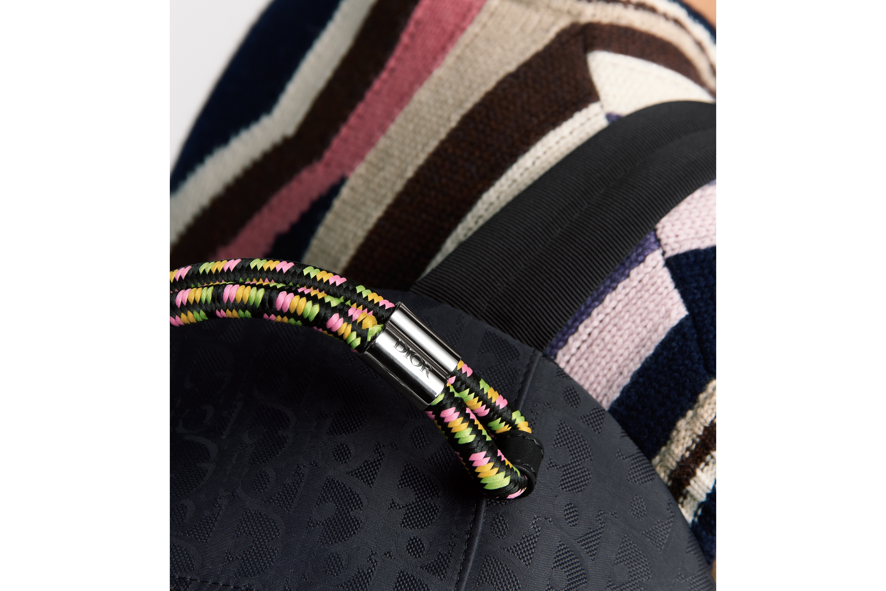 look_image_alt_prefix Mochila DIOR AND LEWIS HAMILTON com zíper Nylon Dior Oblique preto e tecido técnico com efeito de couro preto E22