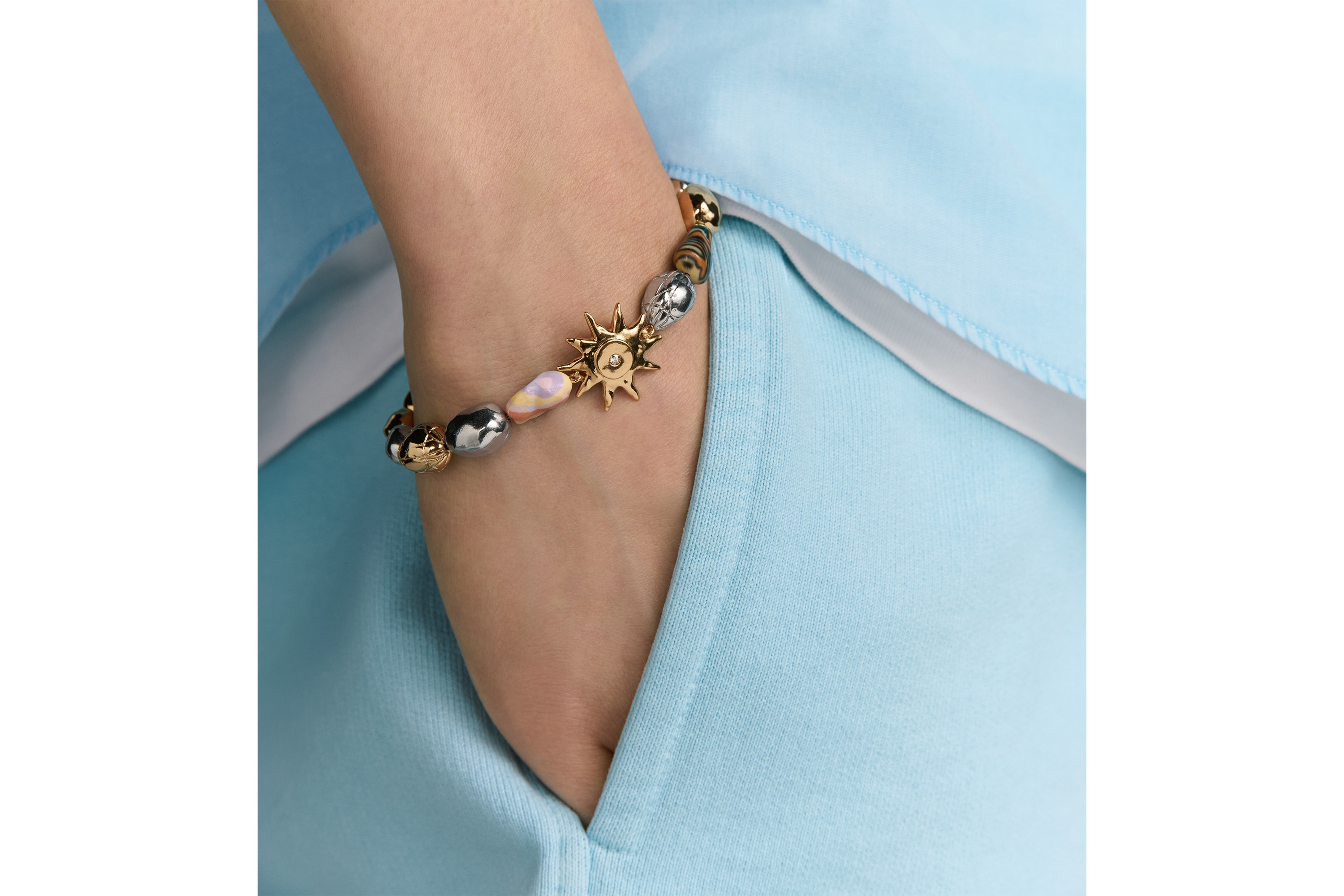 Look DIOR AND LEWIS HAMILTON Bracelet Multicolor Resin Cabochons, Gold- and Silver-Finish Brass and White Crystal E39