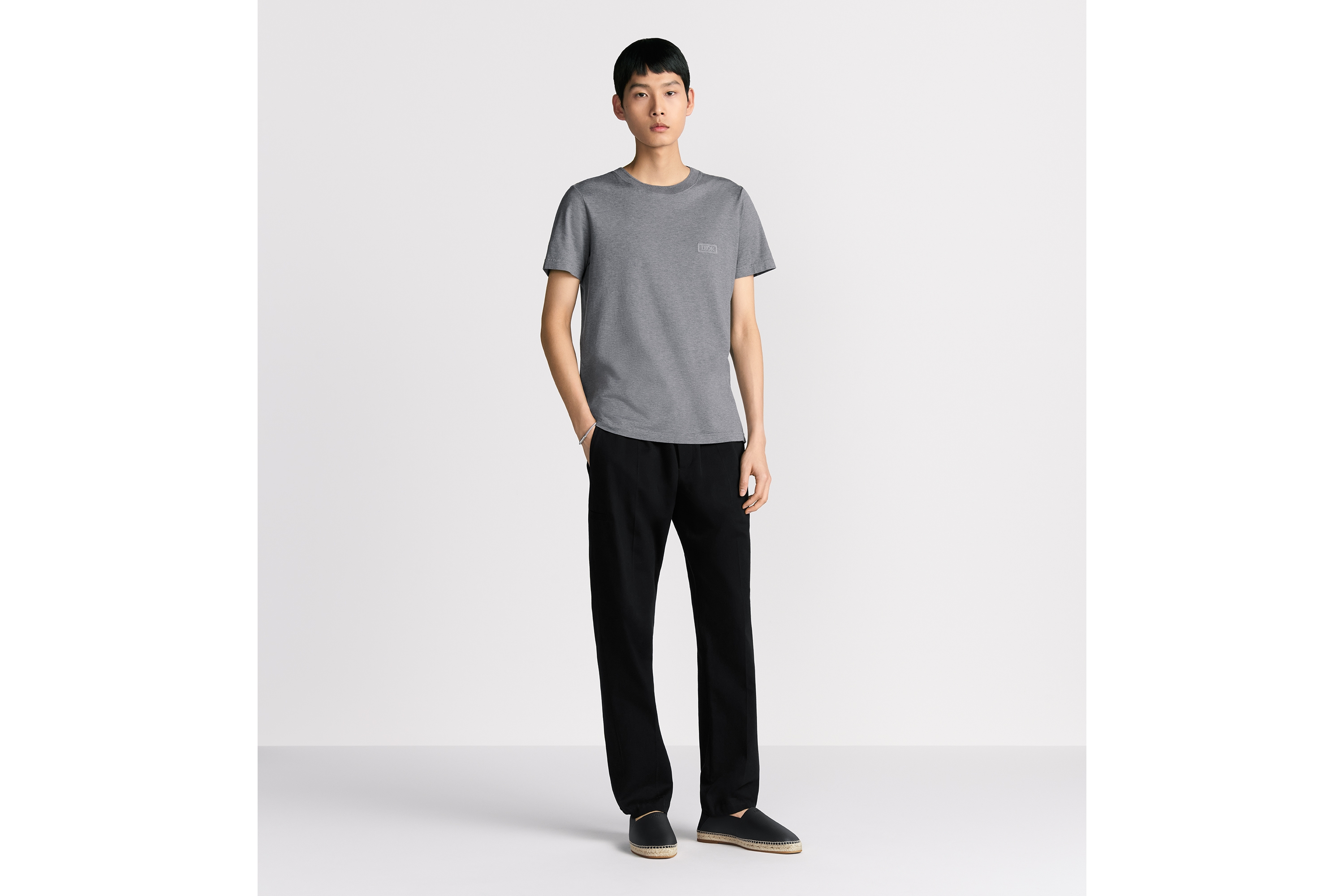 look_image_alt_prefix Dior Icons T-Shirt, Regular Fit Jersey aus Sea-Island-Baumwolle in Grau E08