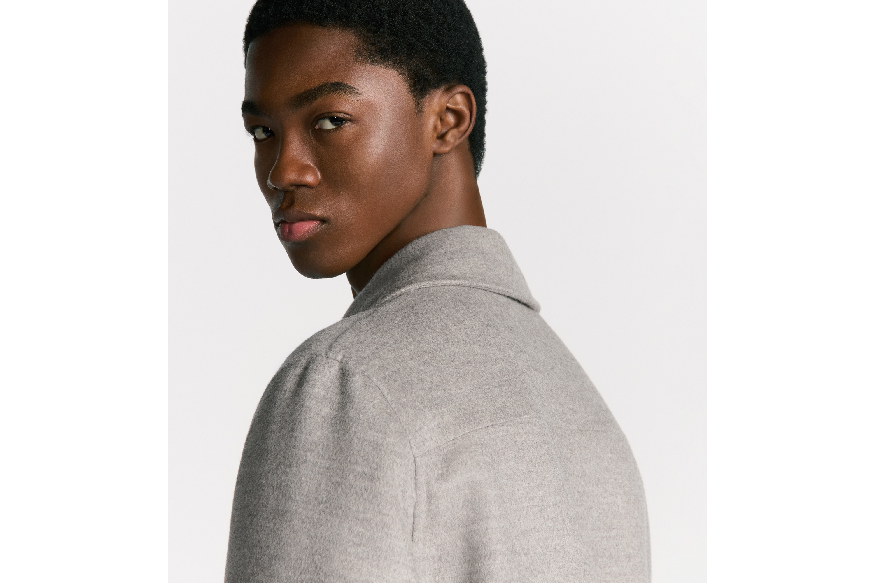 Look Veste workwear Dior Icons Drap double face de laine vierge, cachemire et soie beiges E03