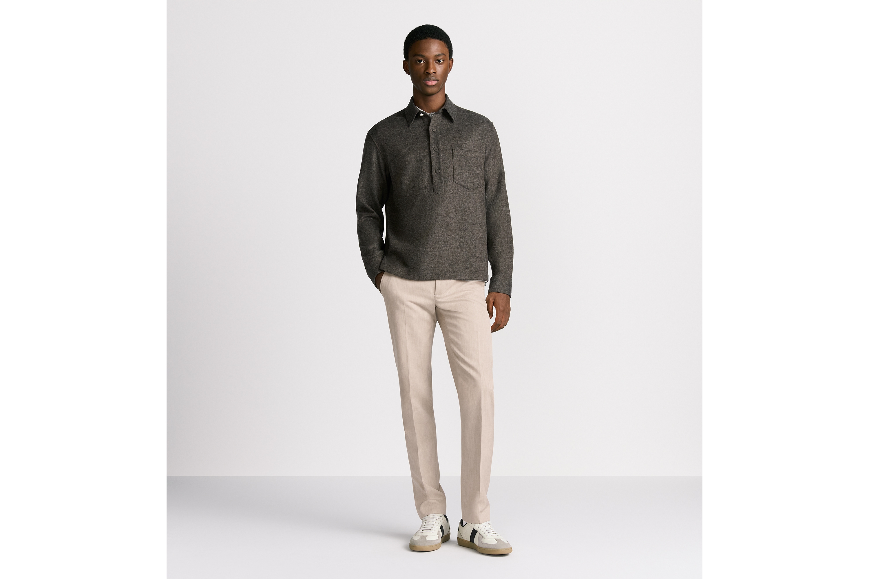 look_image_alt_prefix Dior Icons Oversized-Hemd Mischung aus Schurwolle und Kaschmir in Braun E02