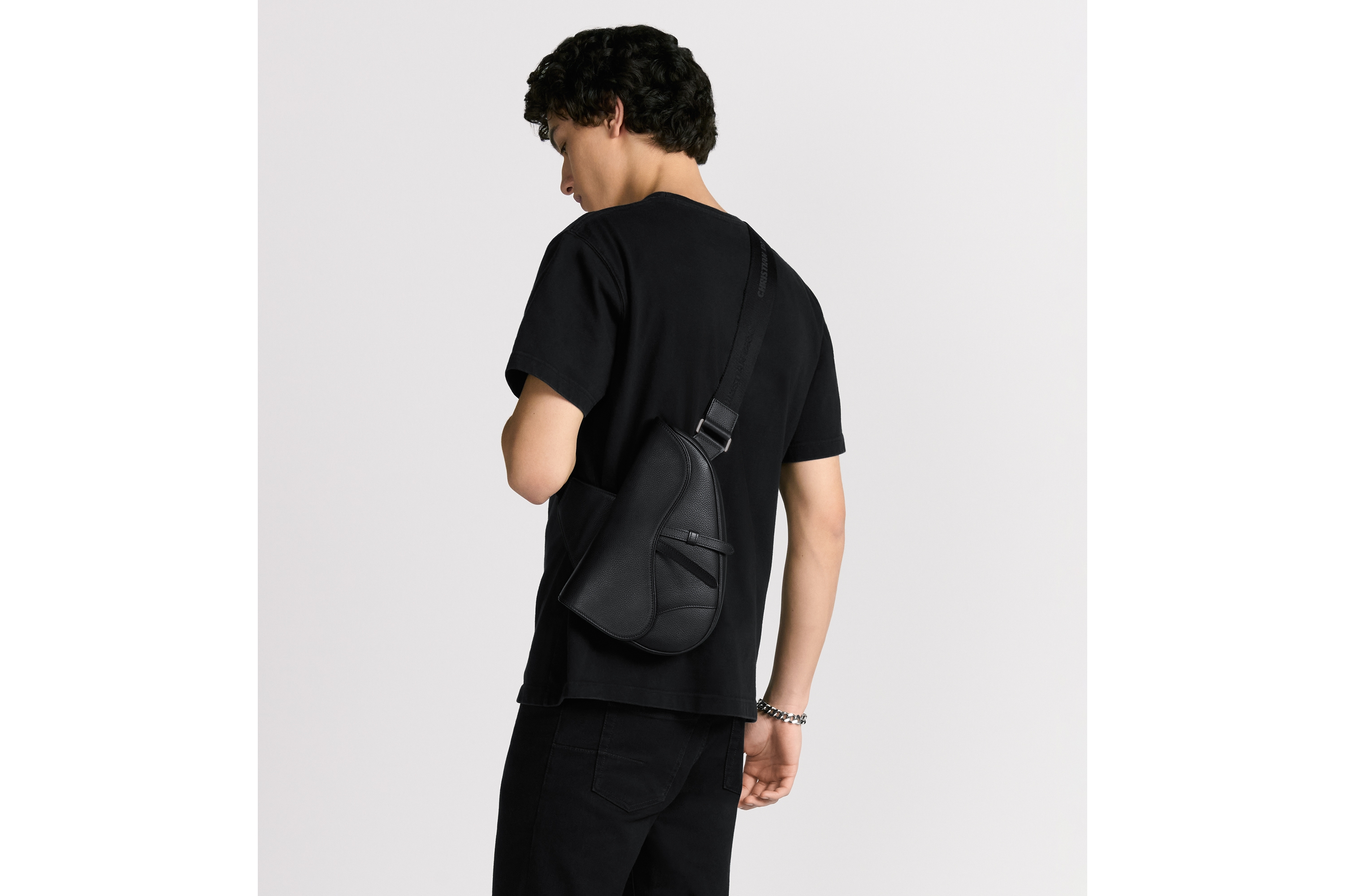 Saddle 馬鞍袋 黑色顆粒小牛皮 E19