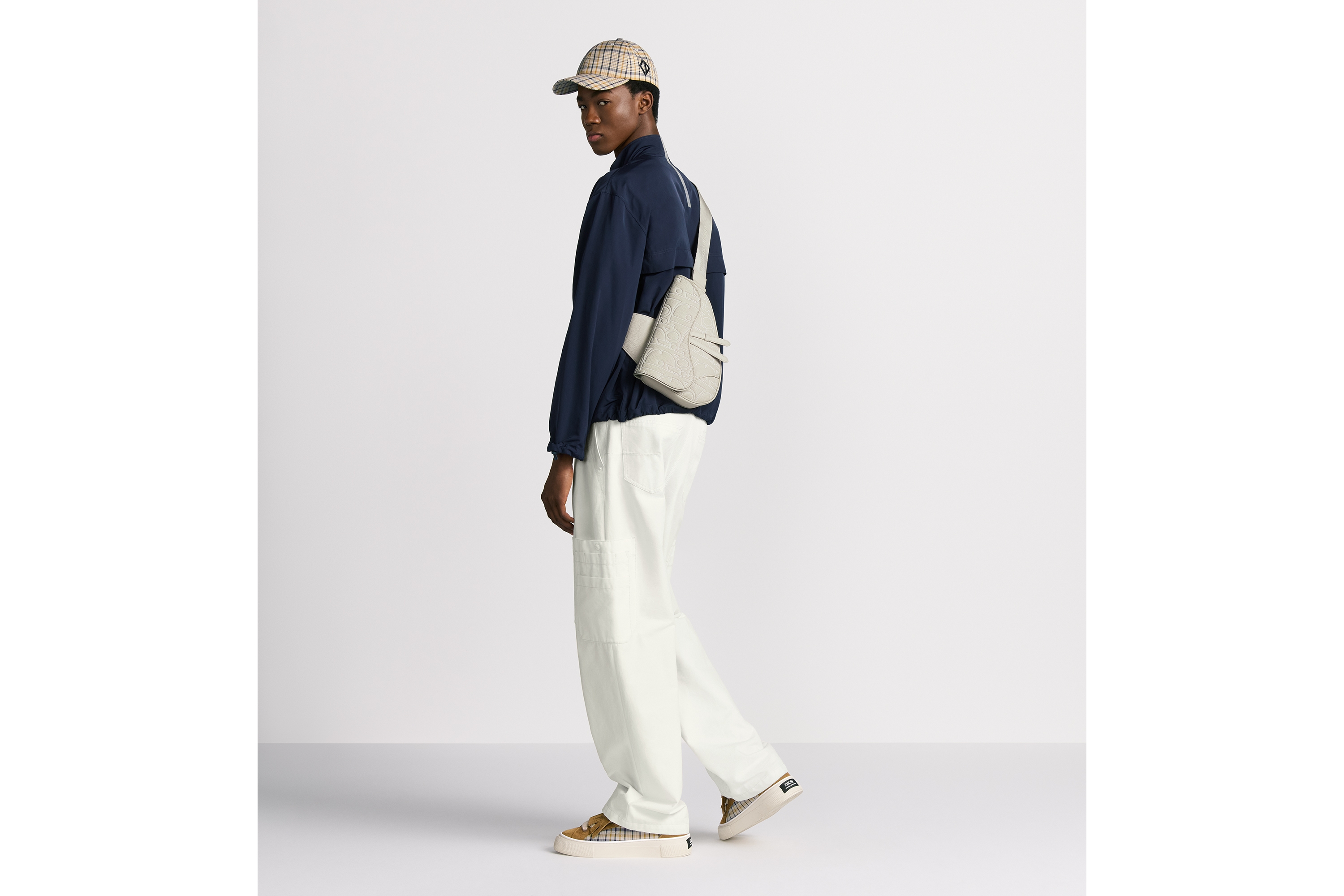 Look Saddle Bag Beige Dior Gravity Outline Leather and Beige Grained Calfskin E21