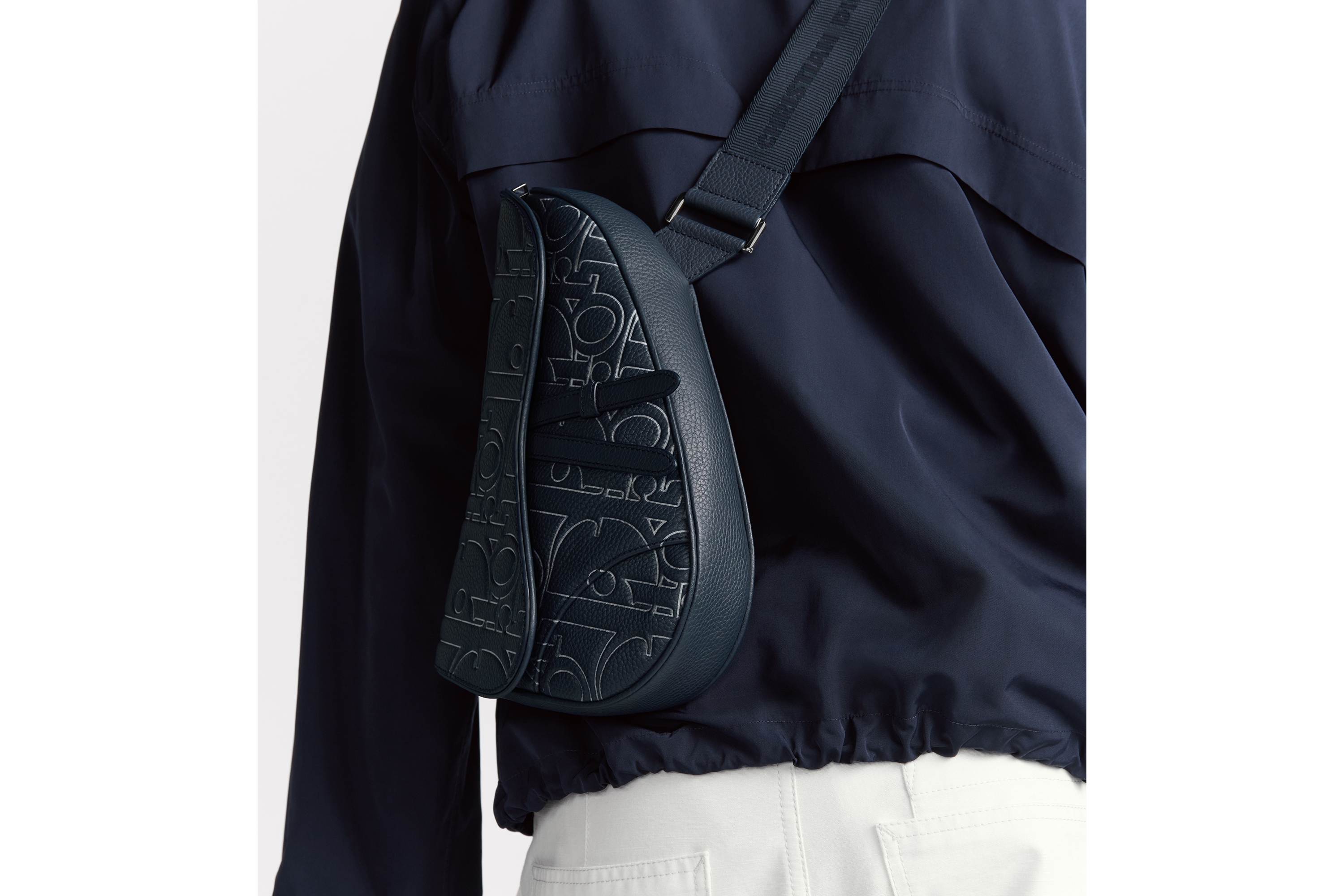 Look Saddle Bag Navy Blue Dior Gravity Outline Leather and Navy Blue Grained Calfskin E19