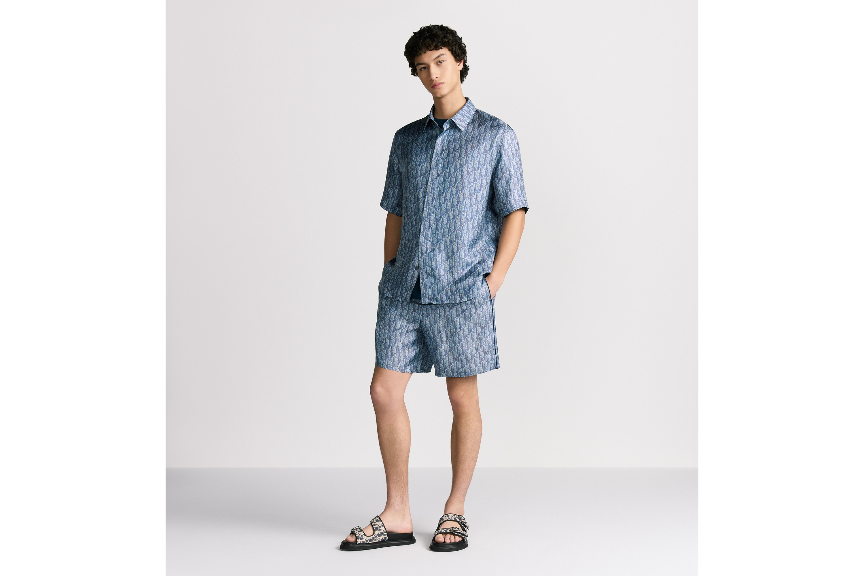 look_image_alt_prefix Korte broek met Dior Oblique-motief Blauwe zijden keperstof E14