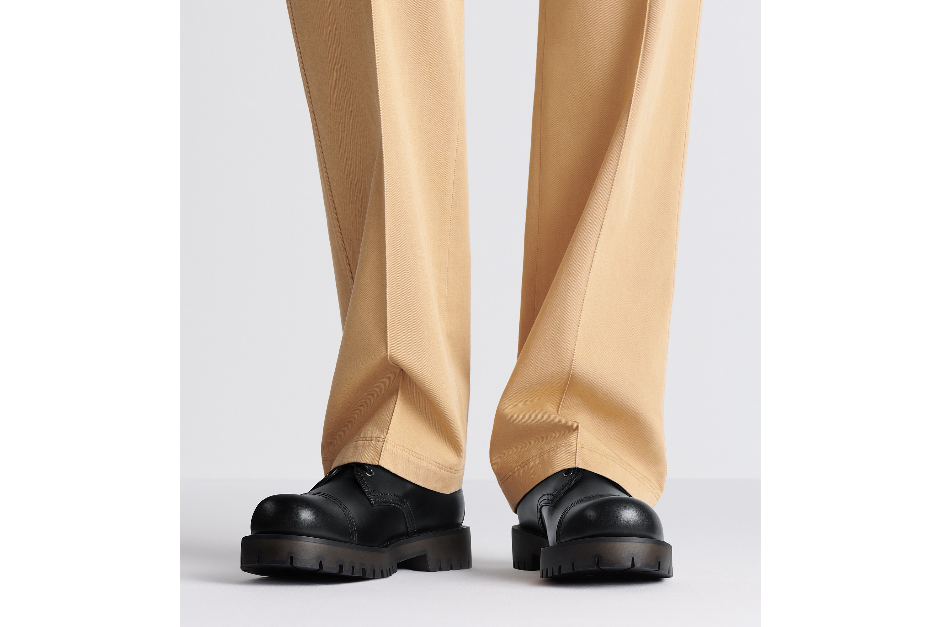 Look Dior Explorer III Derby Shoe Black Smooth Calfskin E23