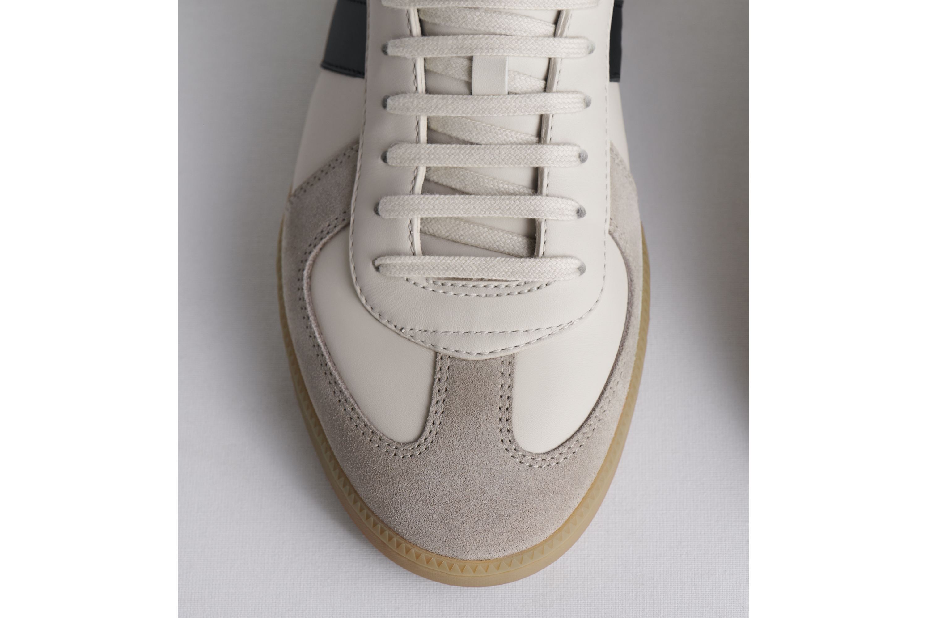 Look B01 Matchpoint Sneaker Black and White Smooth Calfskin with Gray Suede E24