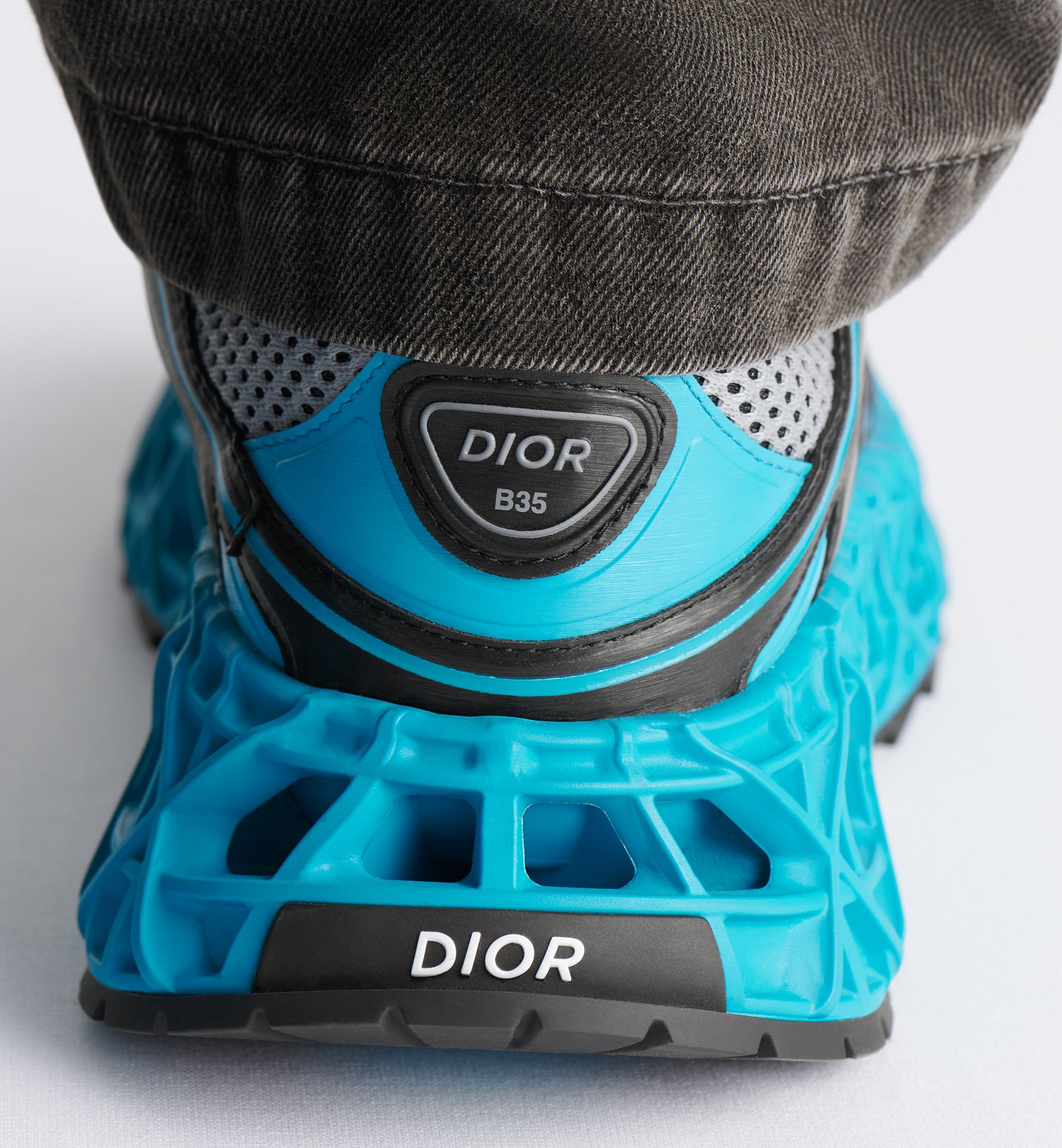 B35 NXXT Sneaker – LIMITED AND NUMBERED EDITION Neon Blue B35 NXXT Sneaker – LIMITED AND NUMBERED EDITION Neon Blue