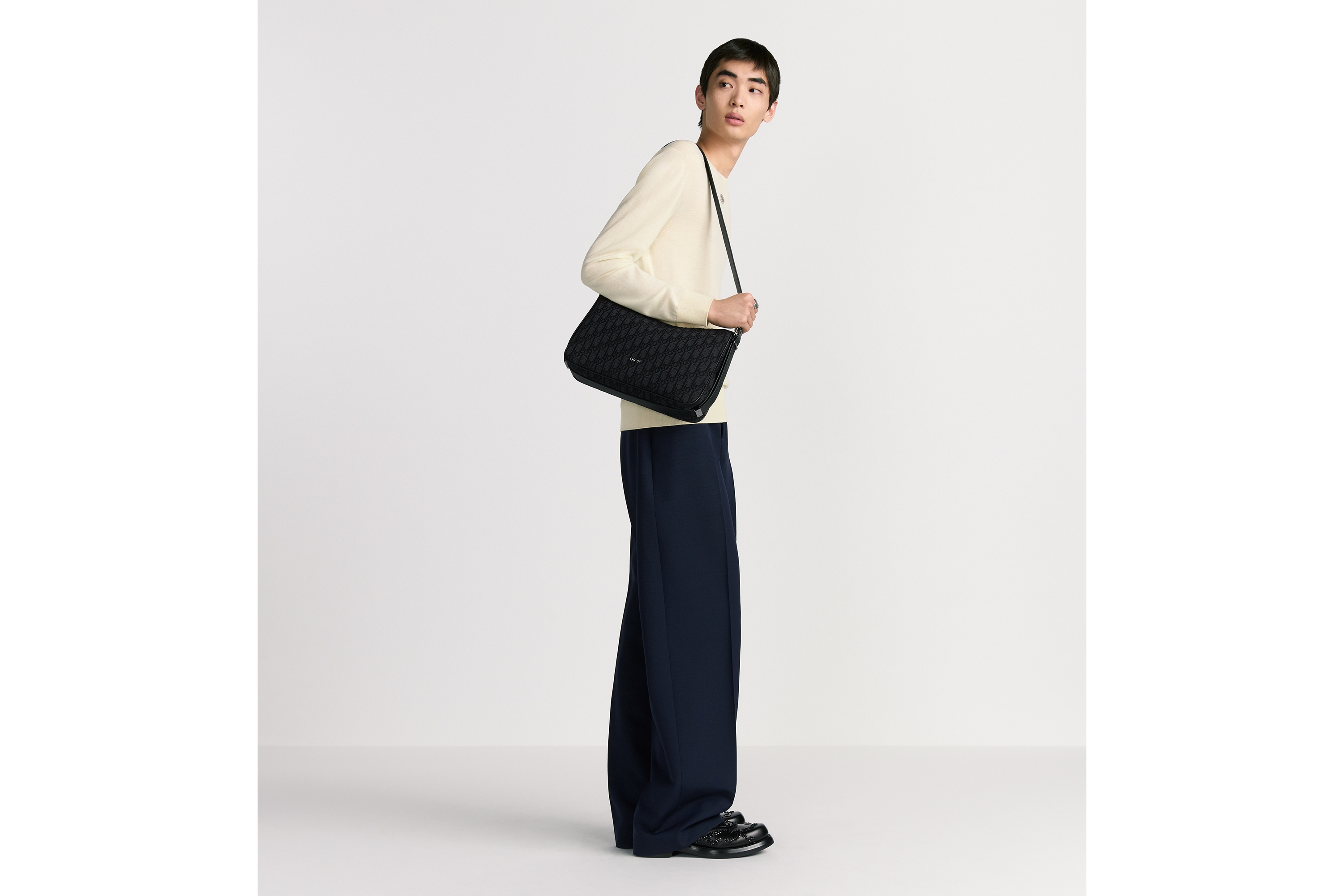 look_image_alt_prefix Middelgrote Dior Slider-hobotas met rits Zwarte Dior Oblique-jacquard E21