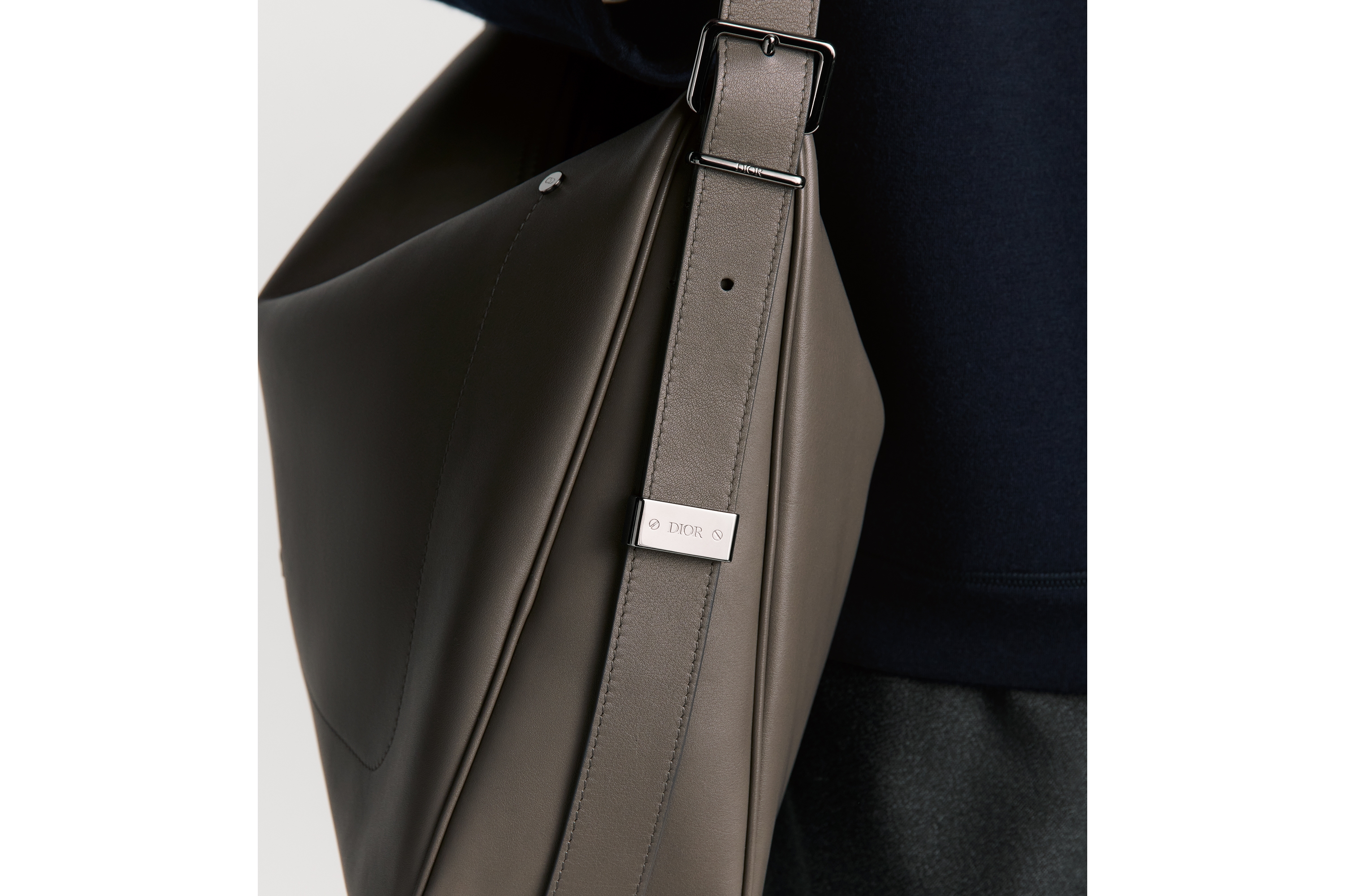 Look Large Dior Slider Zipped Hobo Bag Gray Smooth Calfskin E20