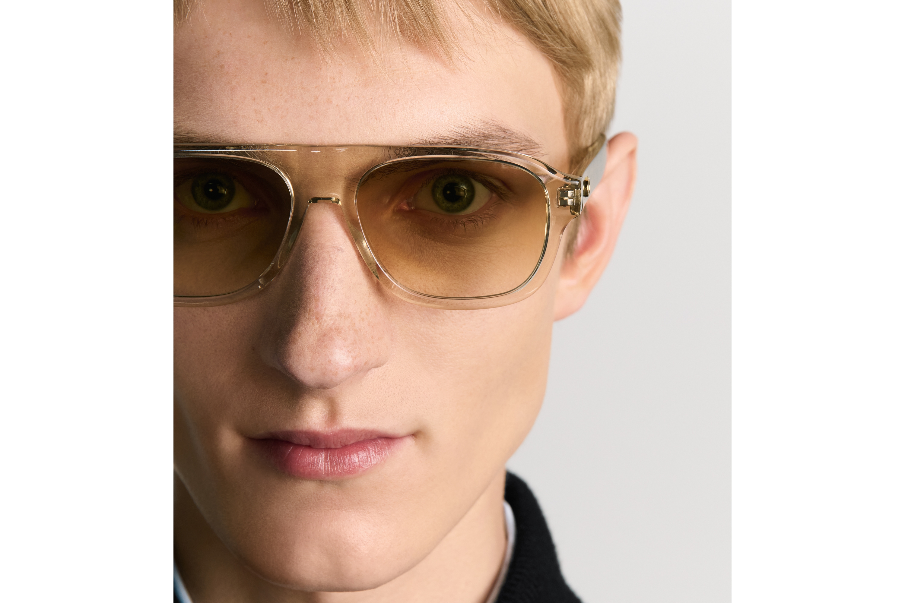 CD Icon A1I Gafas de sol aviador beige transparente E30