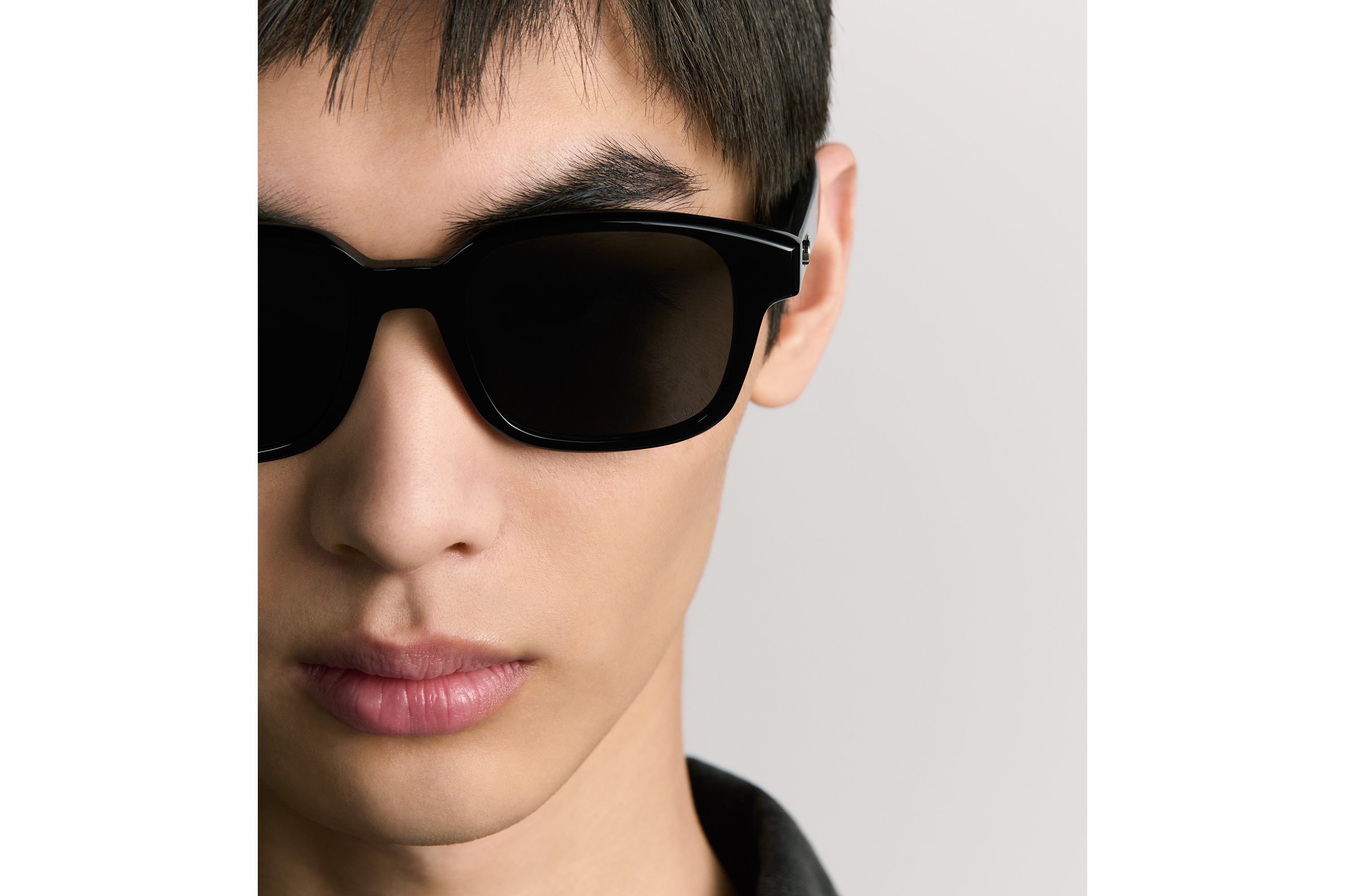 CD Icon S4F แว่นตากันแดดทรงสี่เหลี่ยมสีดํา E30