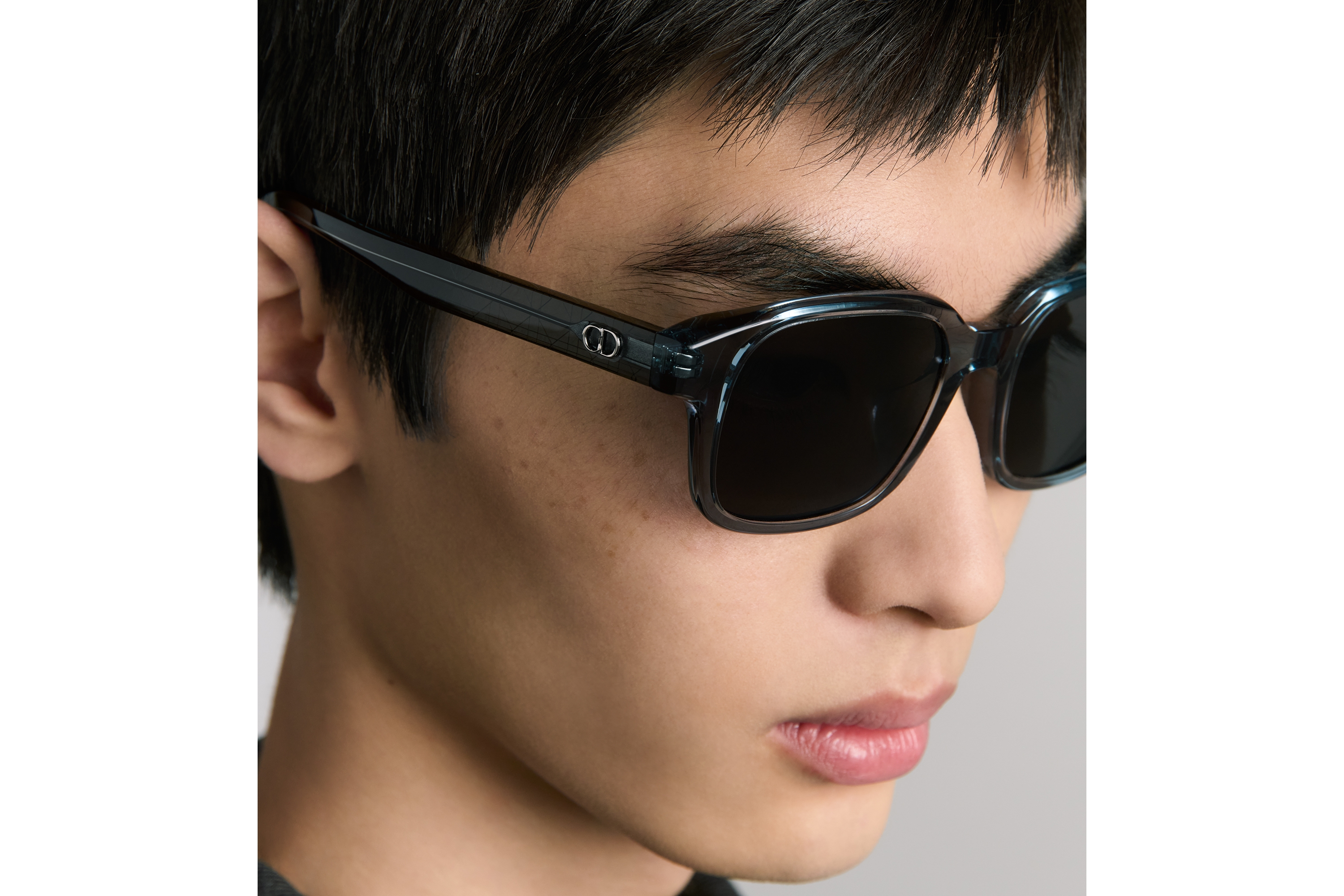 CD Icon S4F แว่นกันแดดทรงสี่เหลี่ยมจัตุรัสสีน้ำเงินใส E30