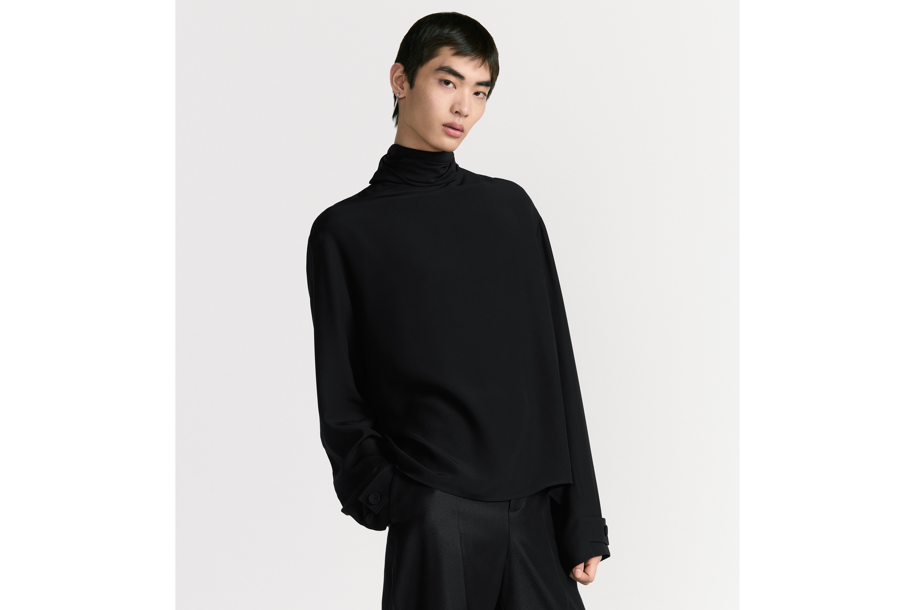 Shirt with Ascot on the Back