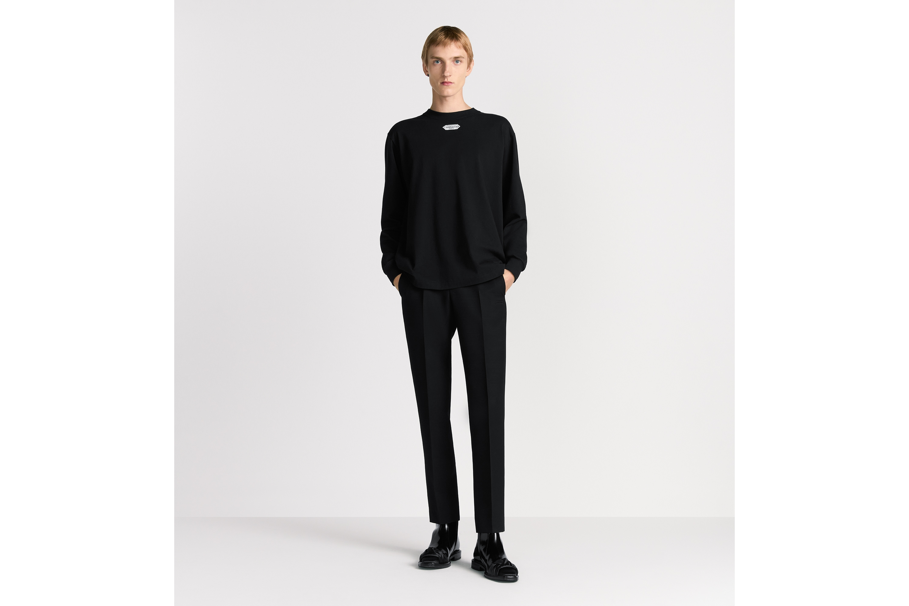 Look Long-Sleeved T-Shirt with Christian Dior Paris Tag, Relaxed Fit Black Cotton Jersey E08