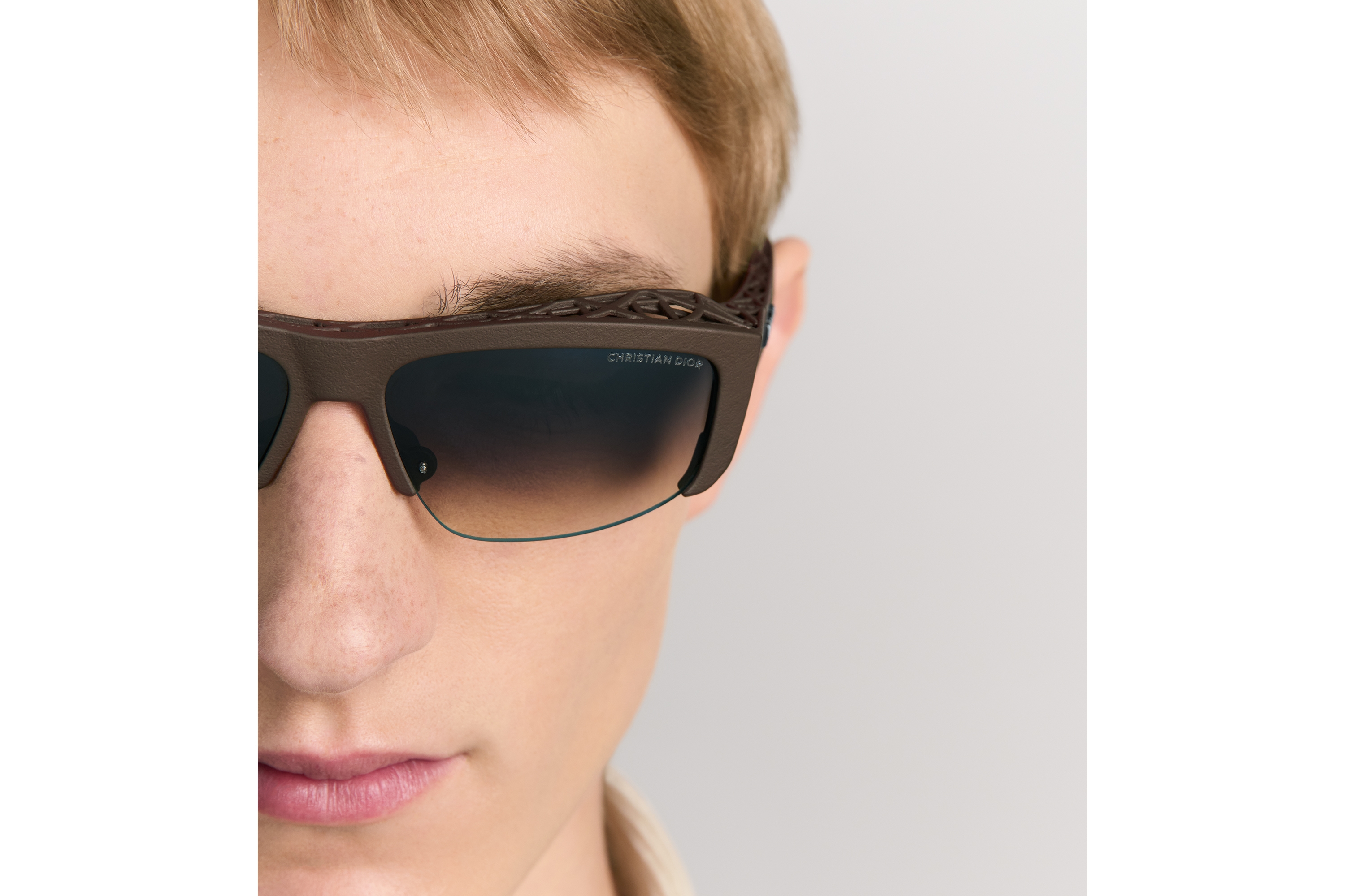 Dior3D S4I Kaki rechthoekige zonnebril E30