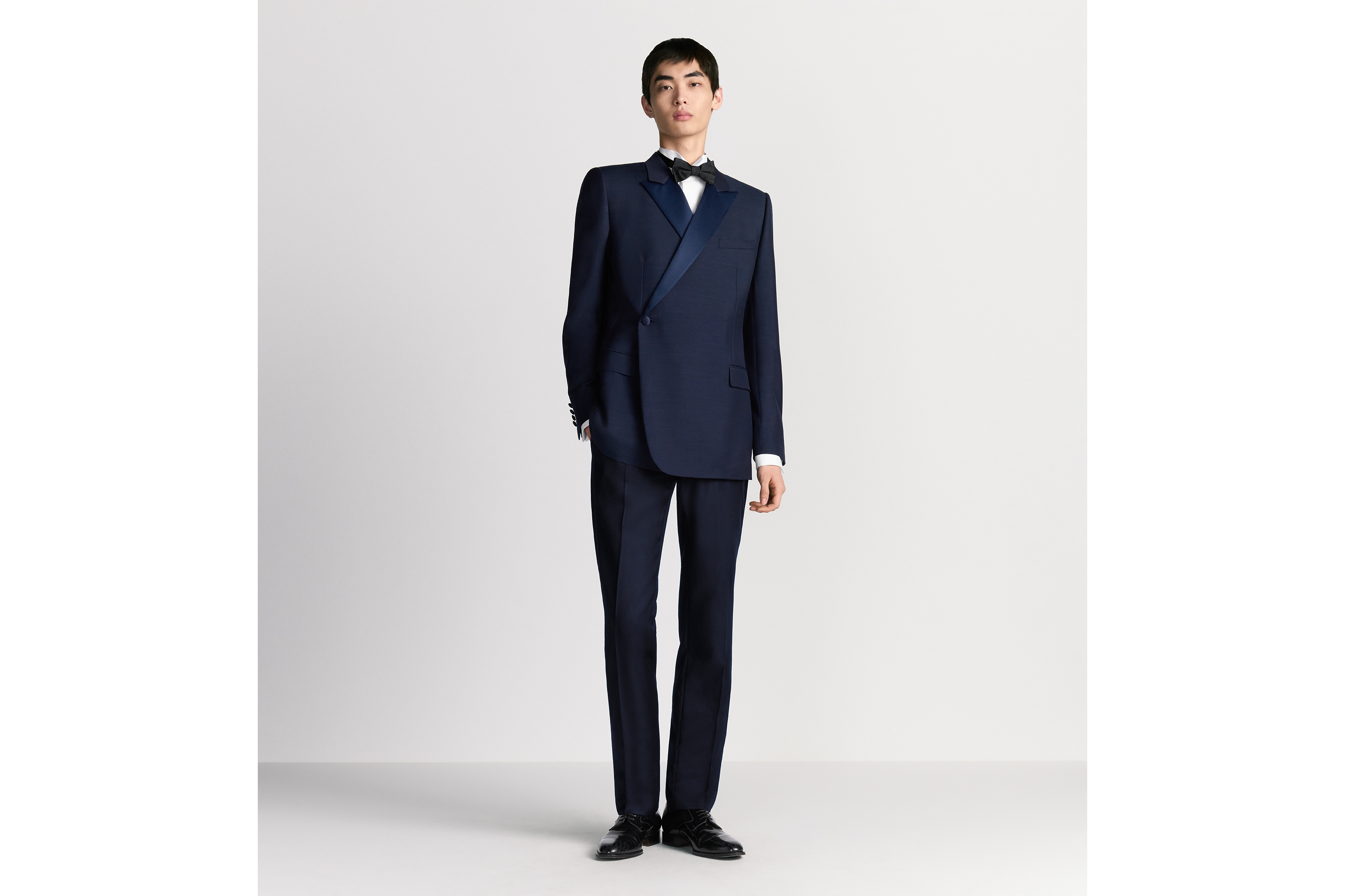 look_image_alt_prefix 오블리크 턱시도 블루 버진 울 모헤어 실크 트윌 E02