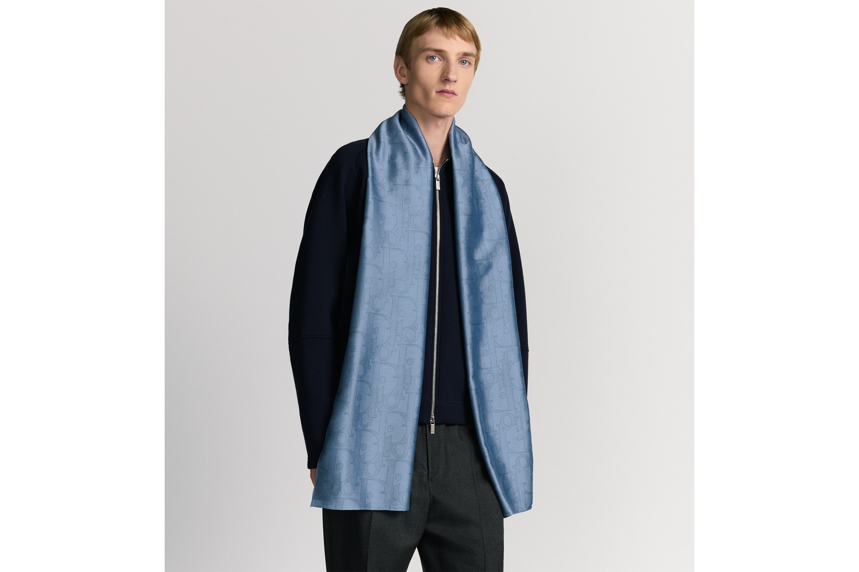 Look Dior Gravity Stole Blue Cotton and Silk E32