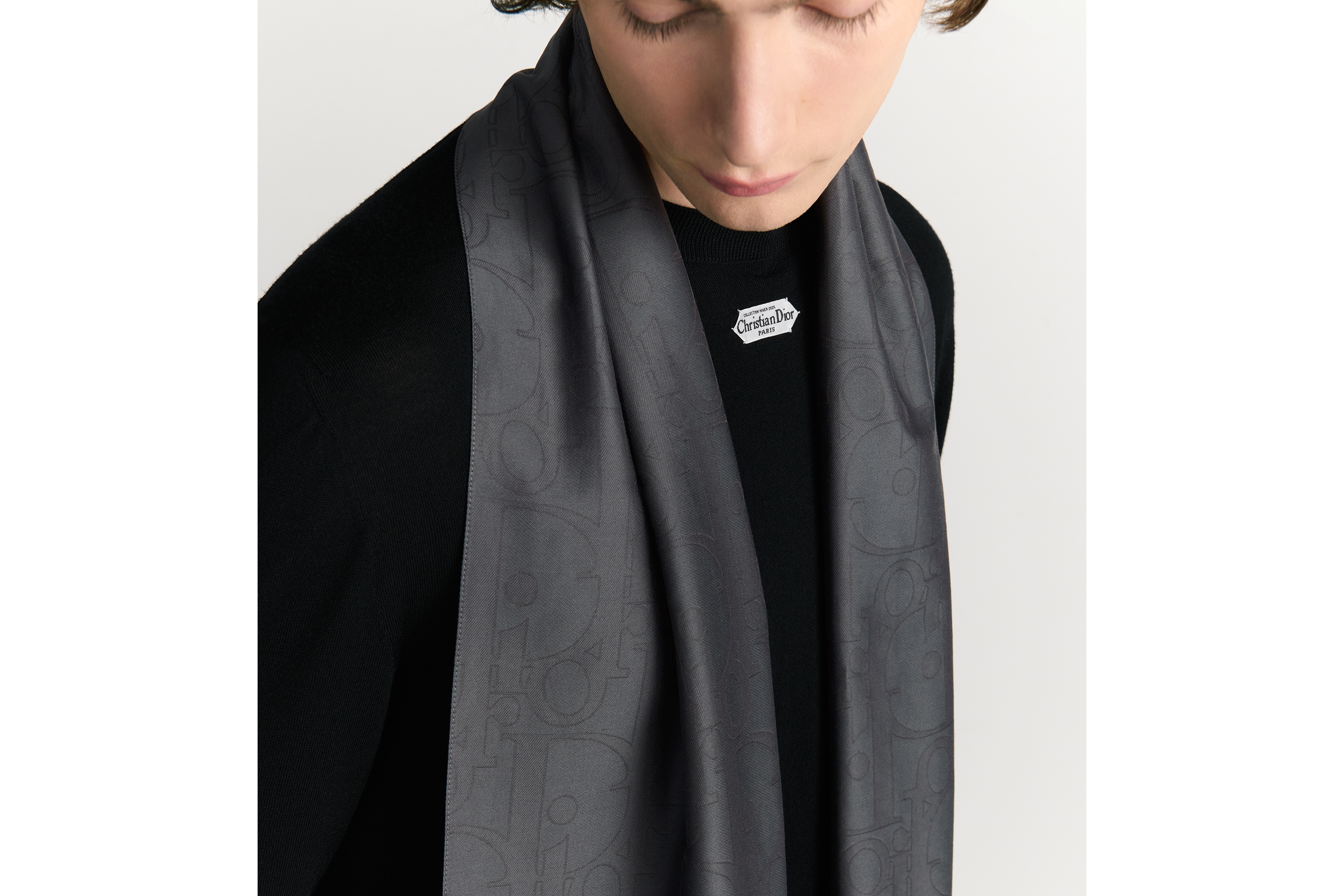 Look Dior Gravity Stole Anthracite Gray Silk and Cotton E33