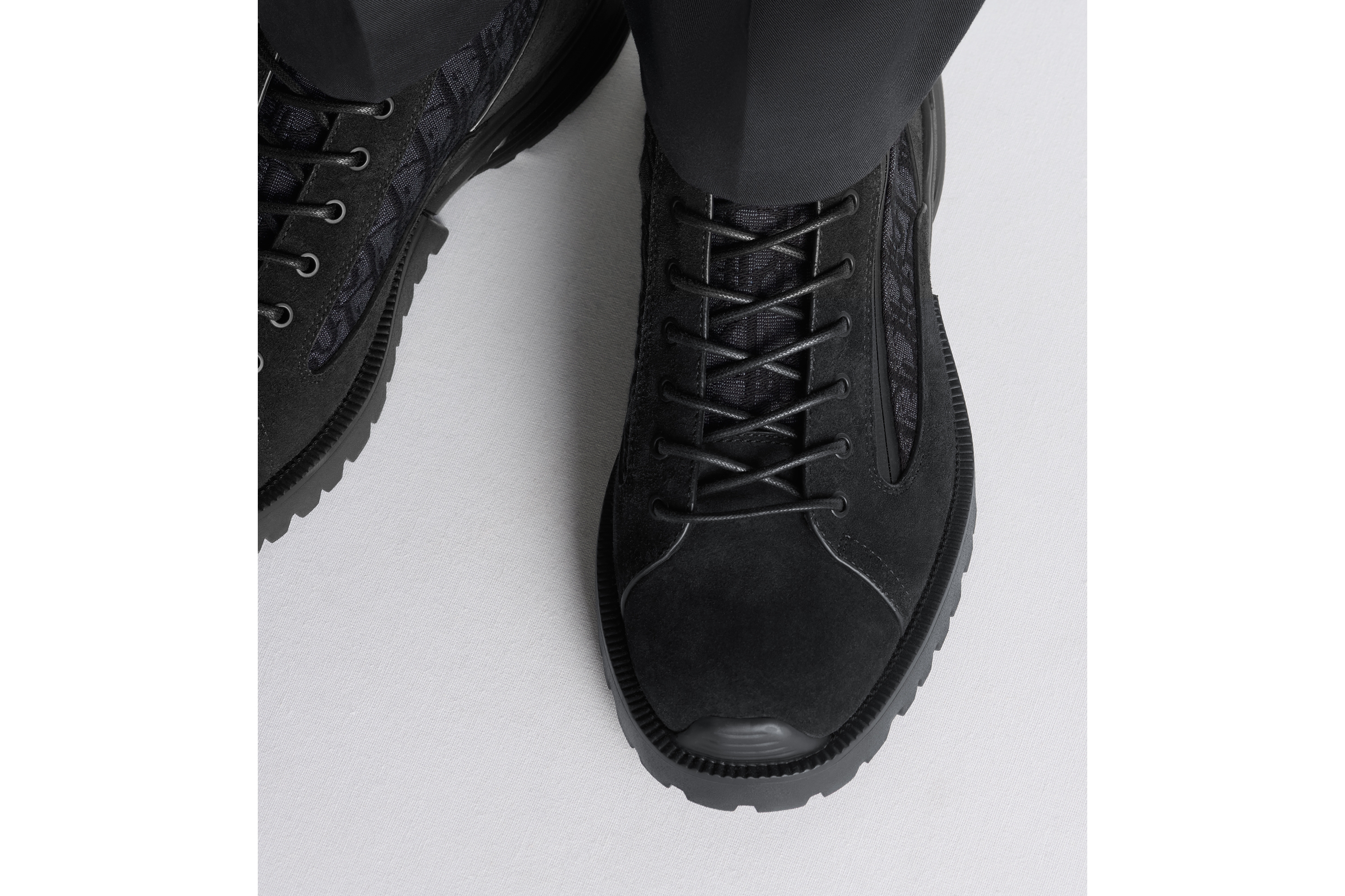 Look Dior Combat Ankle Boot Black Suede and Black Dior Oblique Jacquard E24